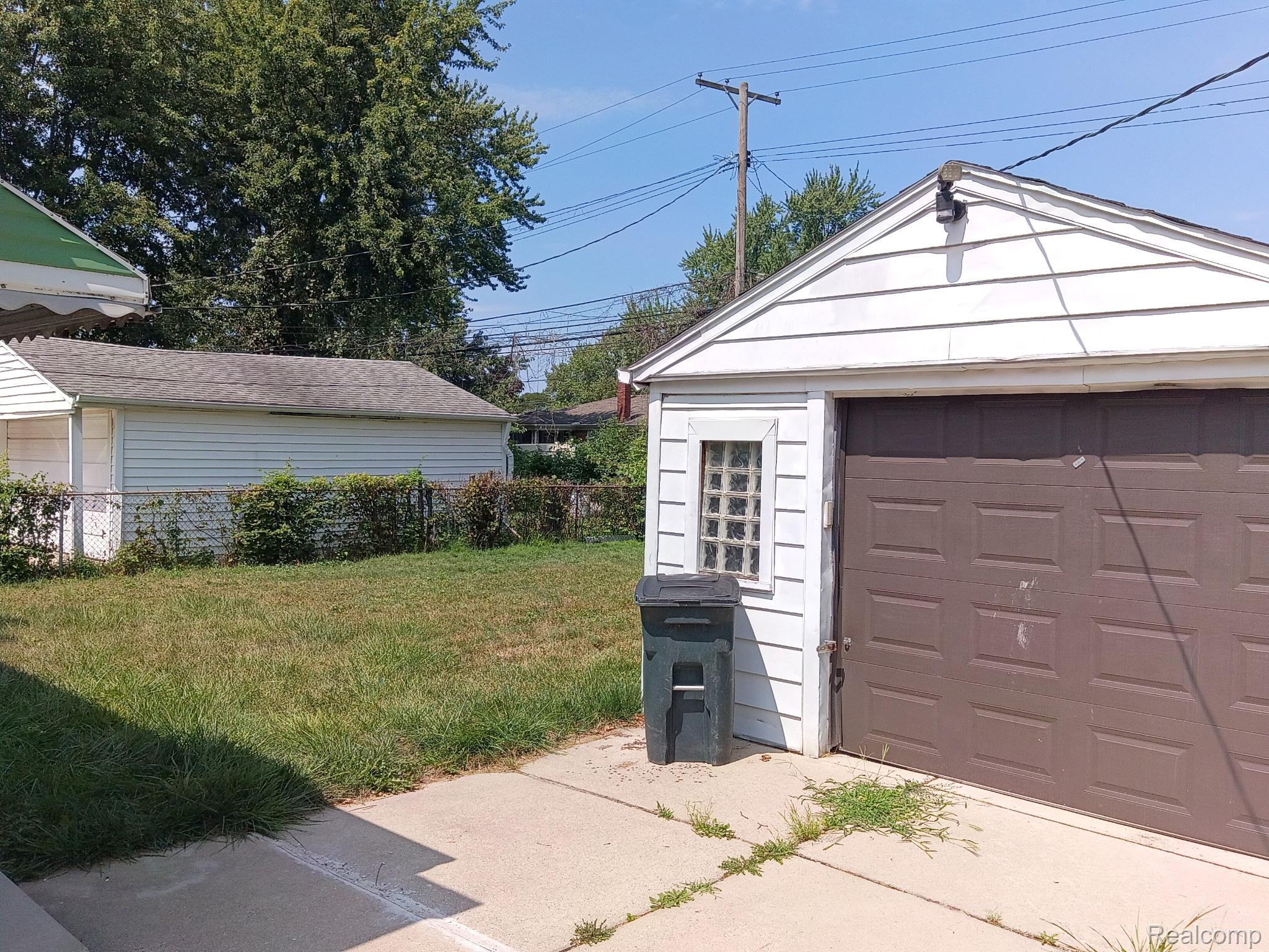 19983 Lancaster Street Property Photo 8