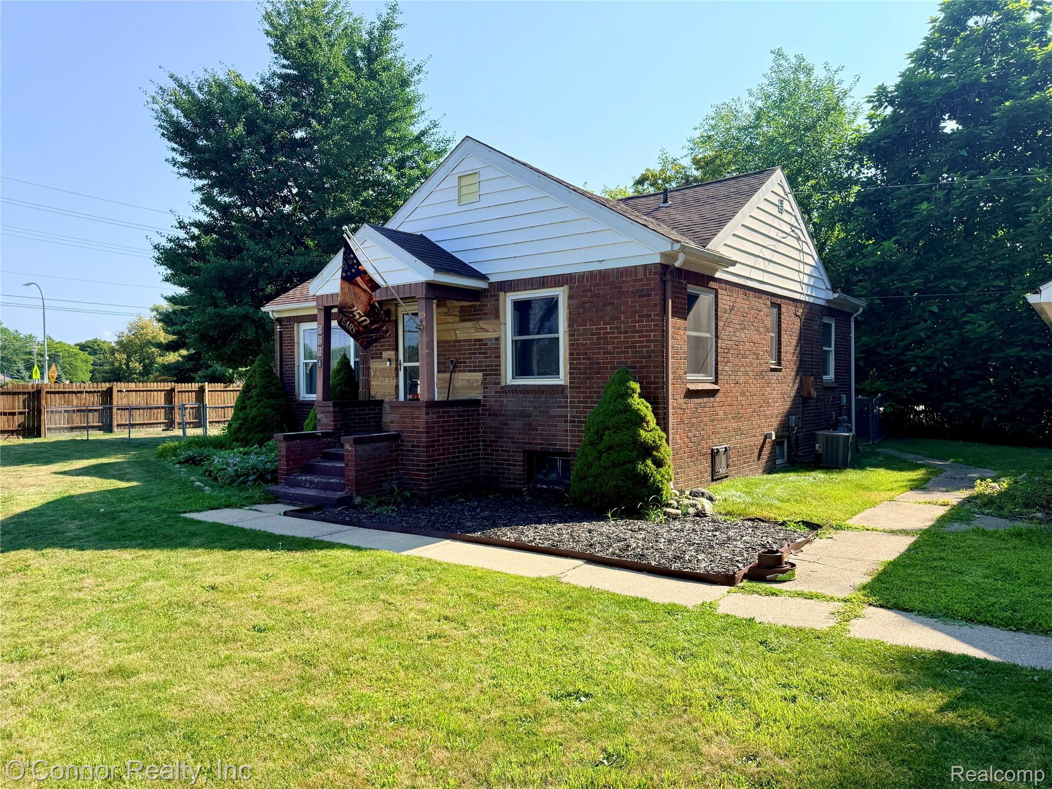 2604 Gratiot Boulevard Property Photo 1