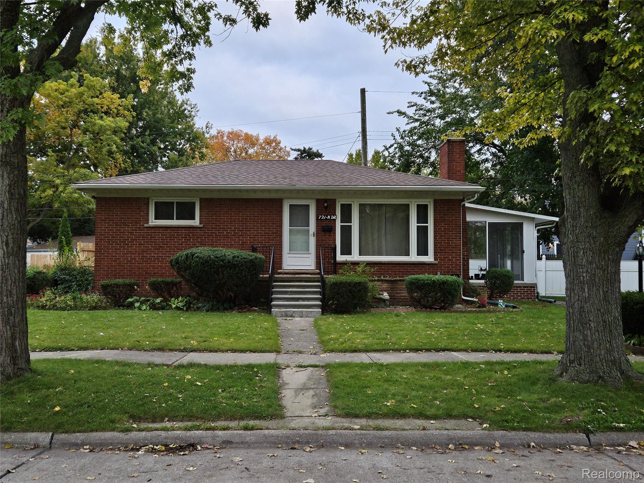 721 North Drive Property Photo 1