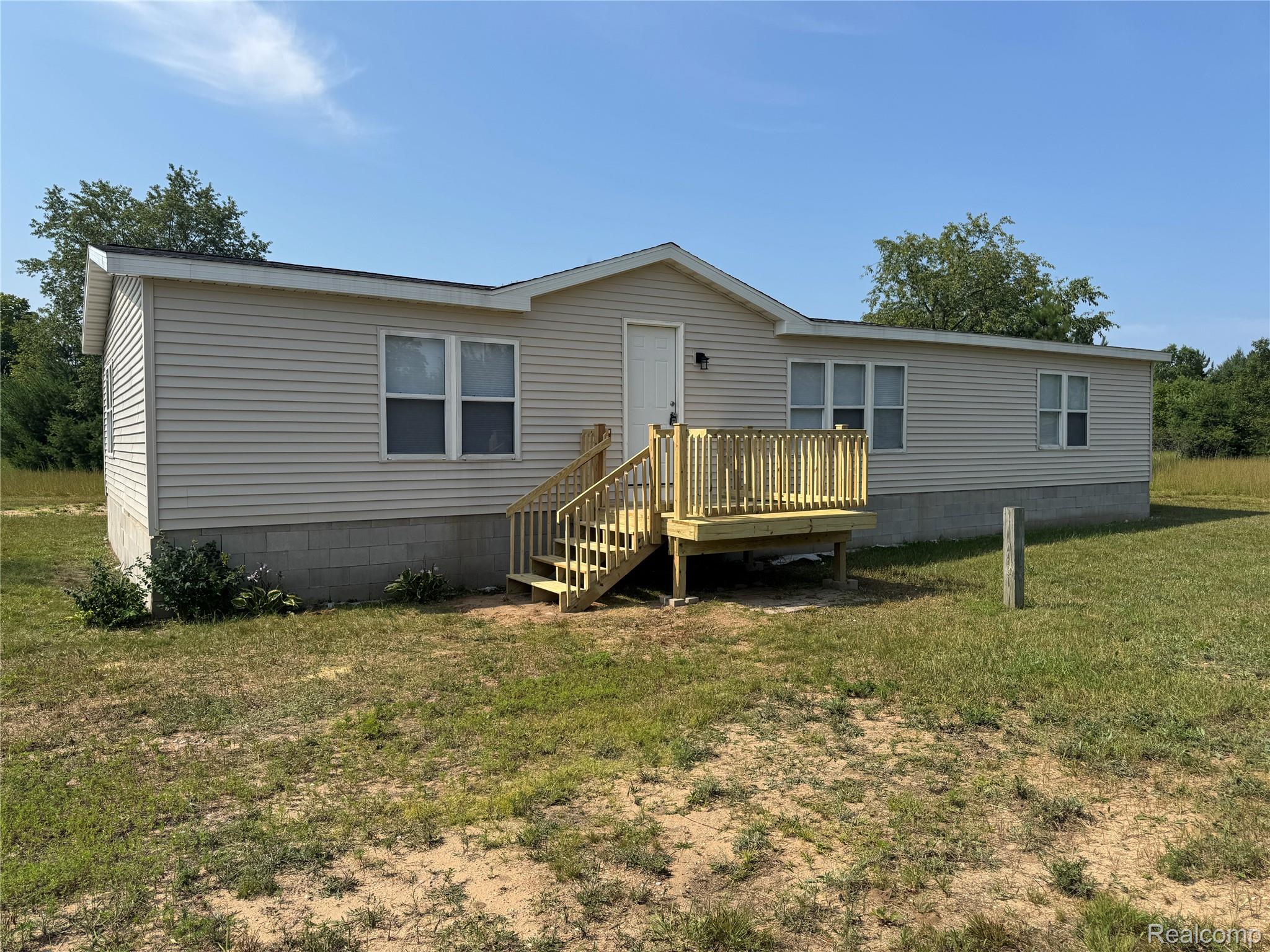 8845 Country Road Property Photo 1