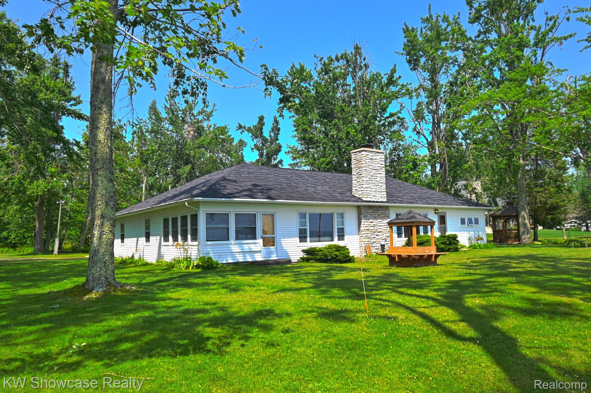 3230 W Burt Lake Road Property Photo 4