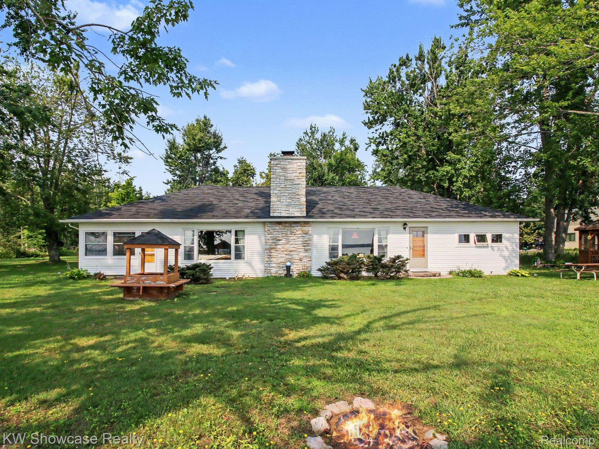 3230 W Burt Lake Road Property Photo 11