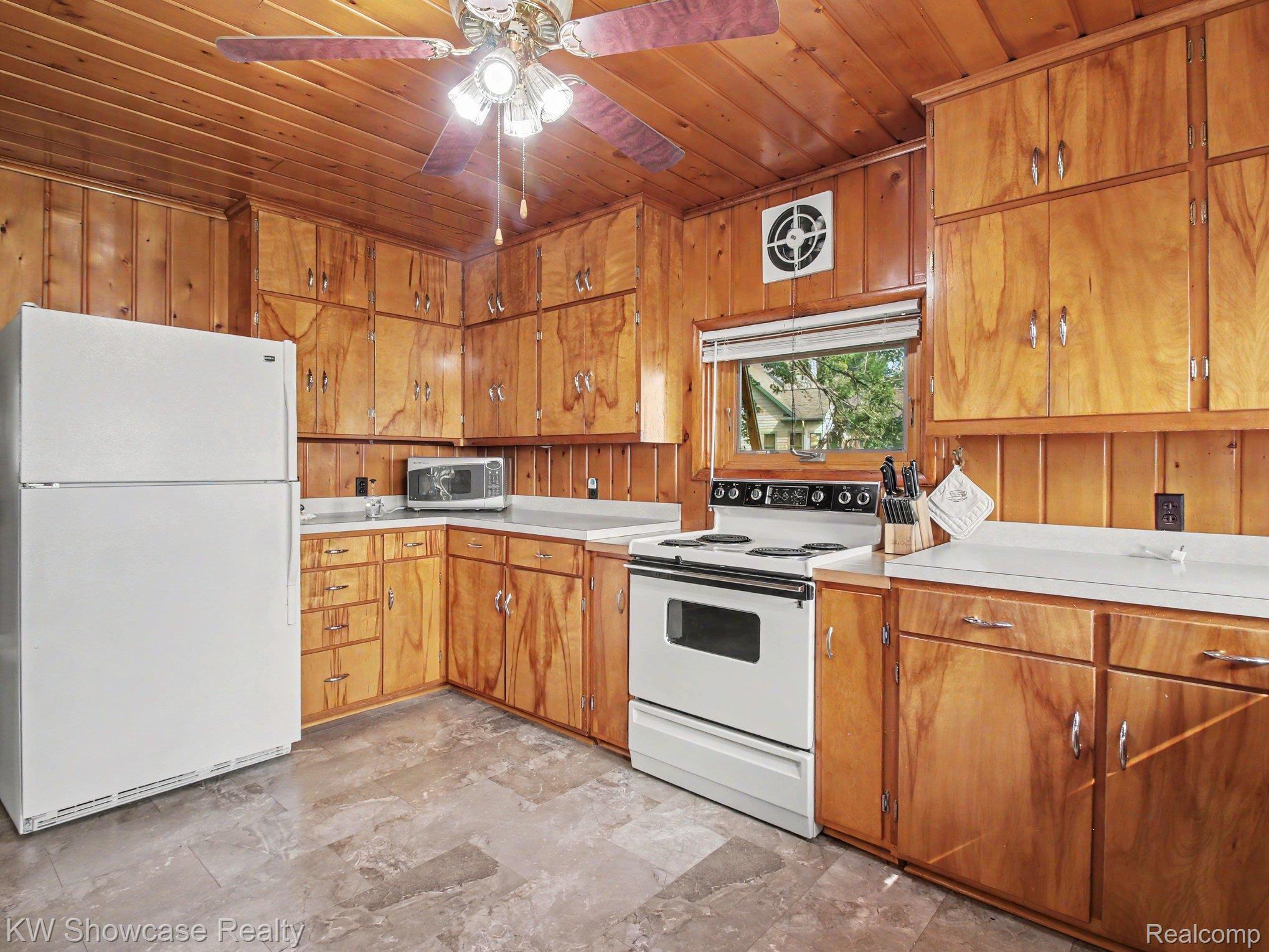 3230 W Burt Lake Road Property Photo 20