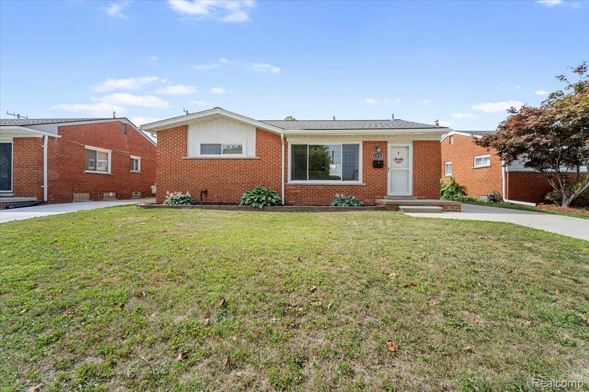 13231 Spruce Street Property Photo 1