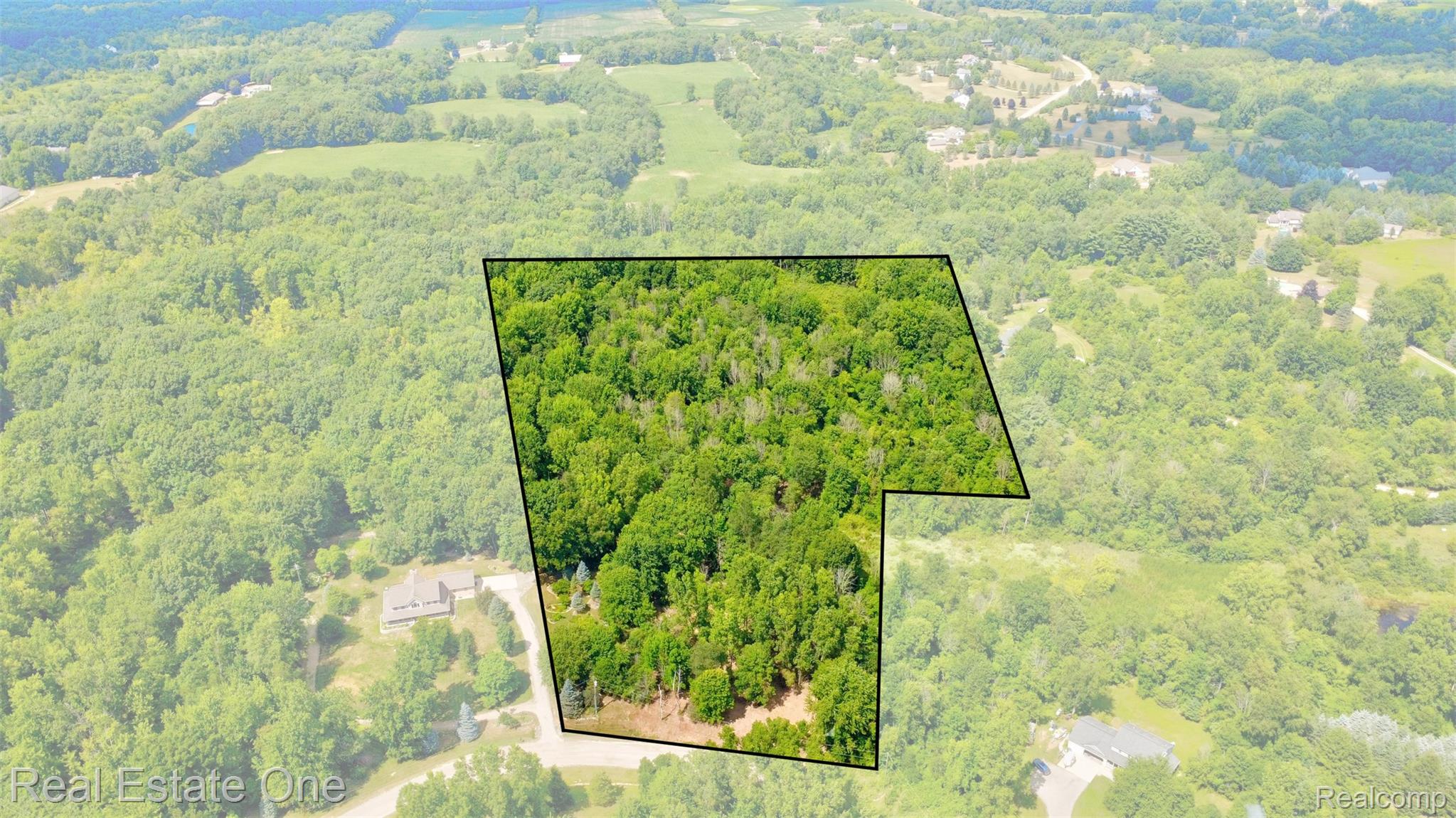 00 Bridges Cove Property Photo 2