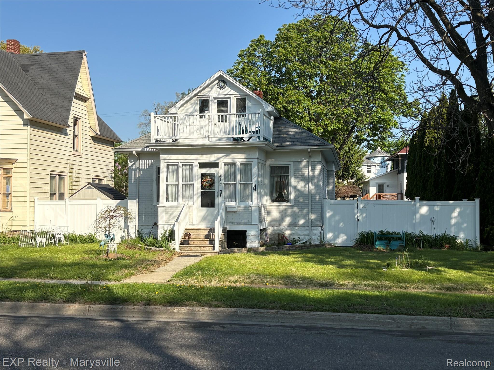 3809 Electric Avenue Property Photo 1
