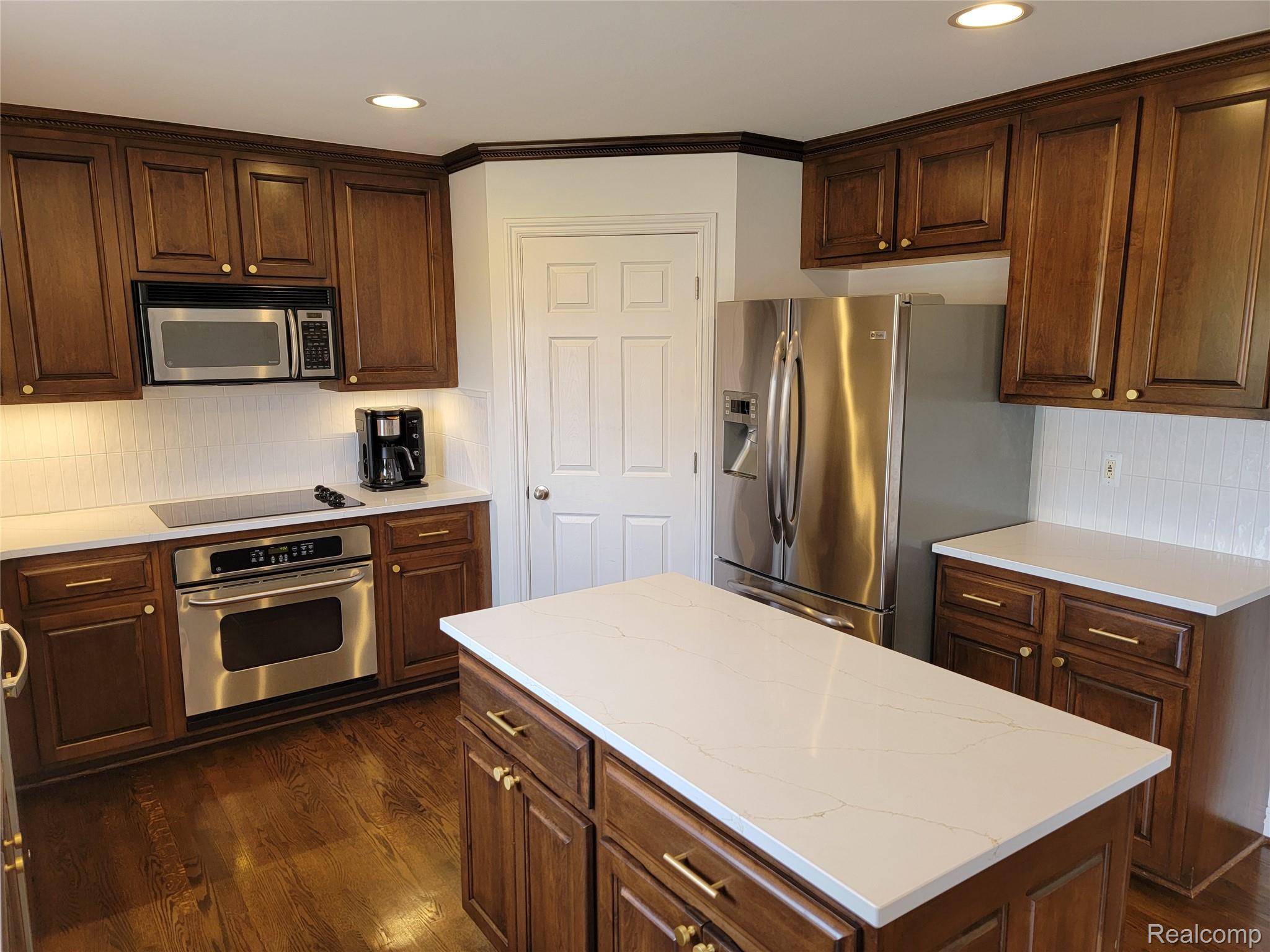 55958 Ashbrooke Drive Property Photo 8