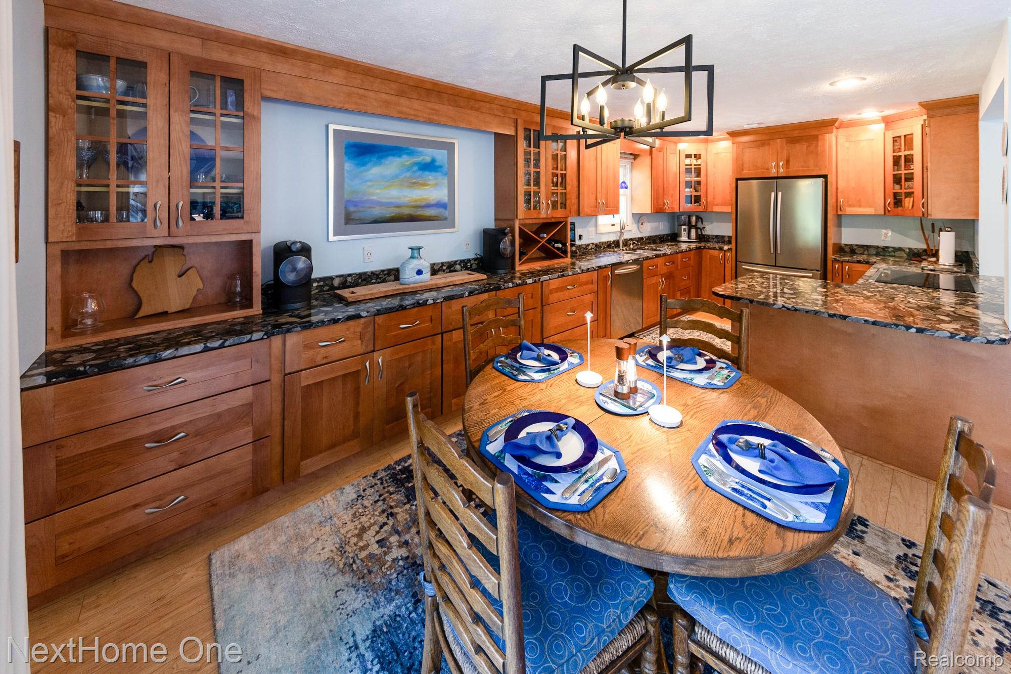 28095 Driftwood Court Property Photo 5