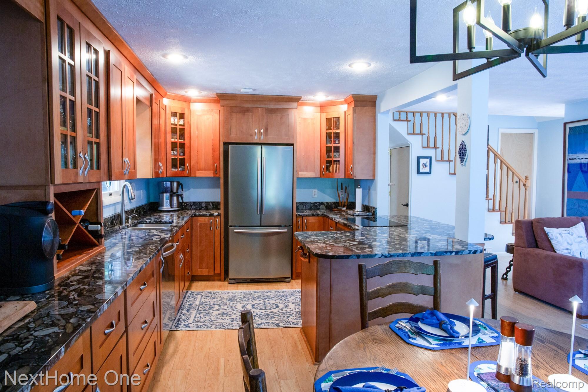 28095 Driftwood Court Property Photo 6