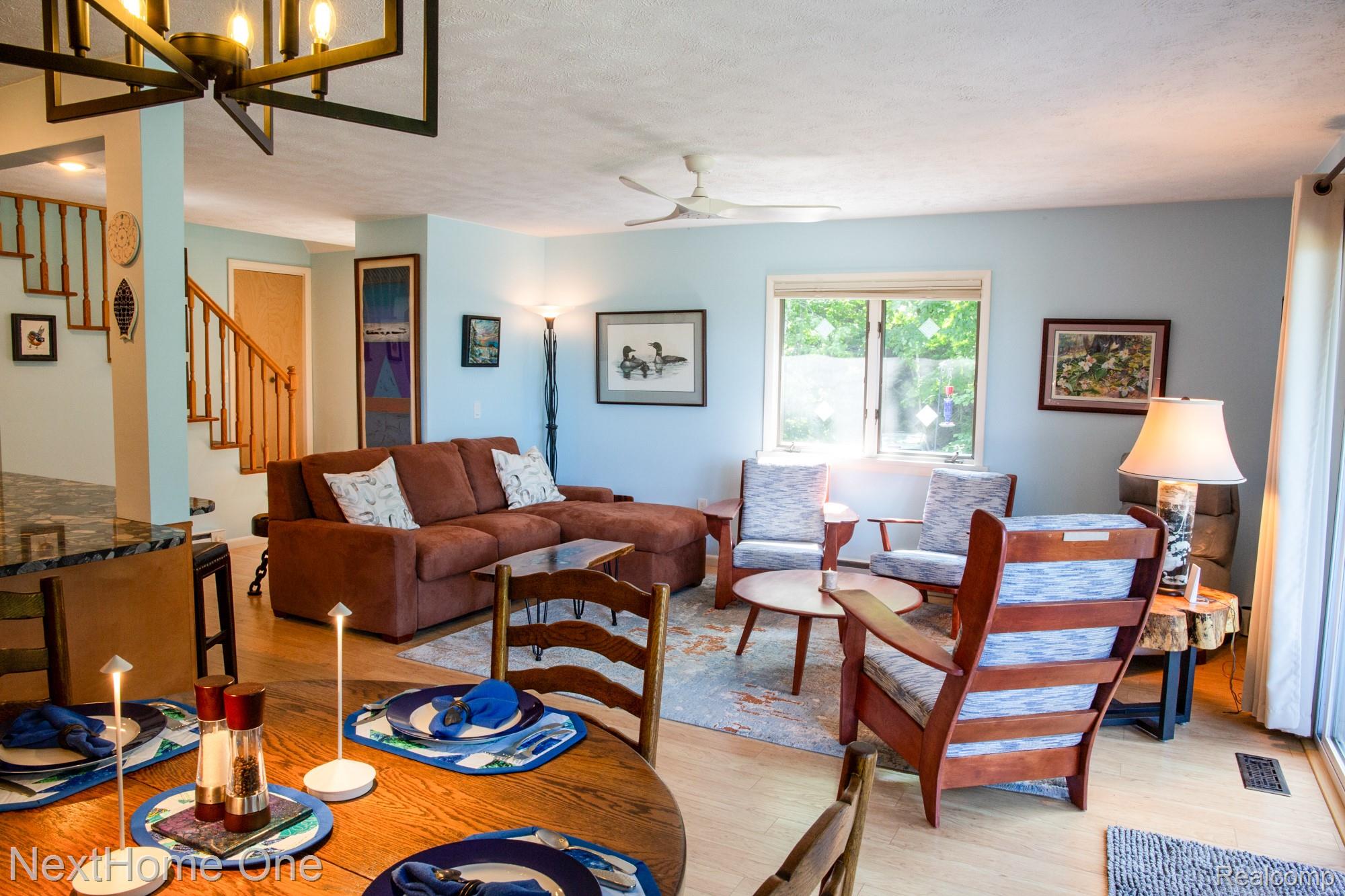 28095 Driftwood Court Property Photo 9