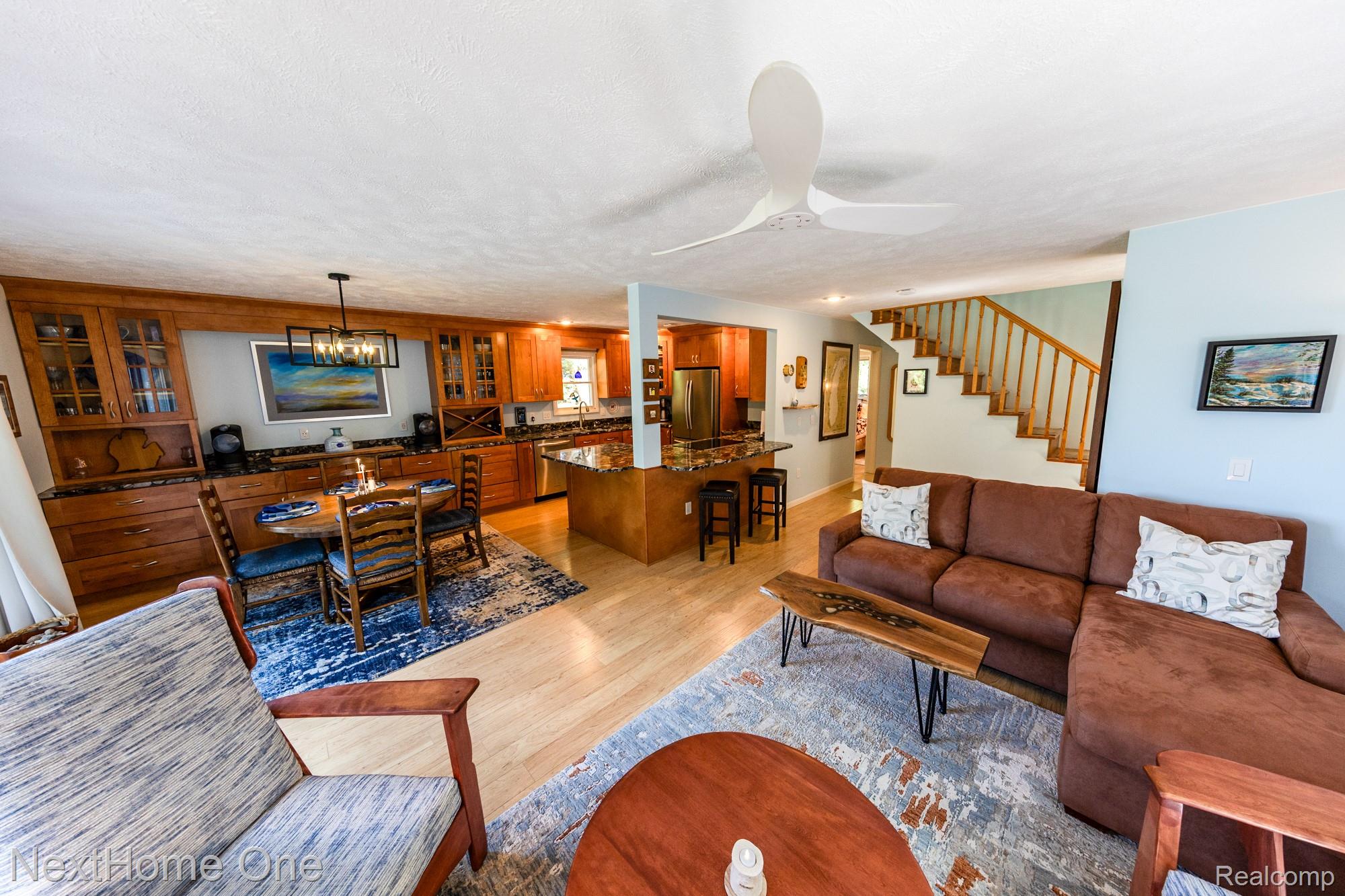 28095 Driftwood Court Property Photo 12