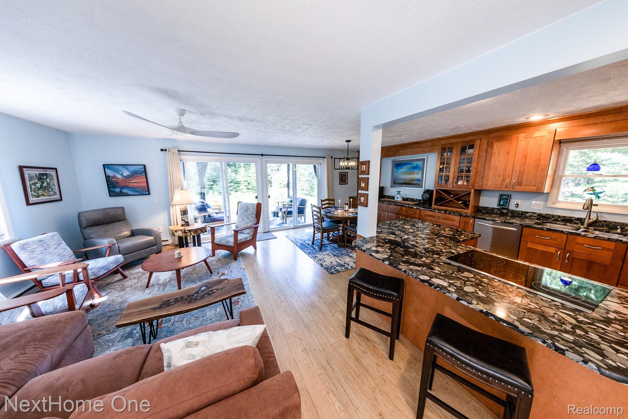 28095 Driftwood Court Property Photo 13