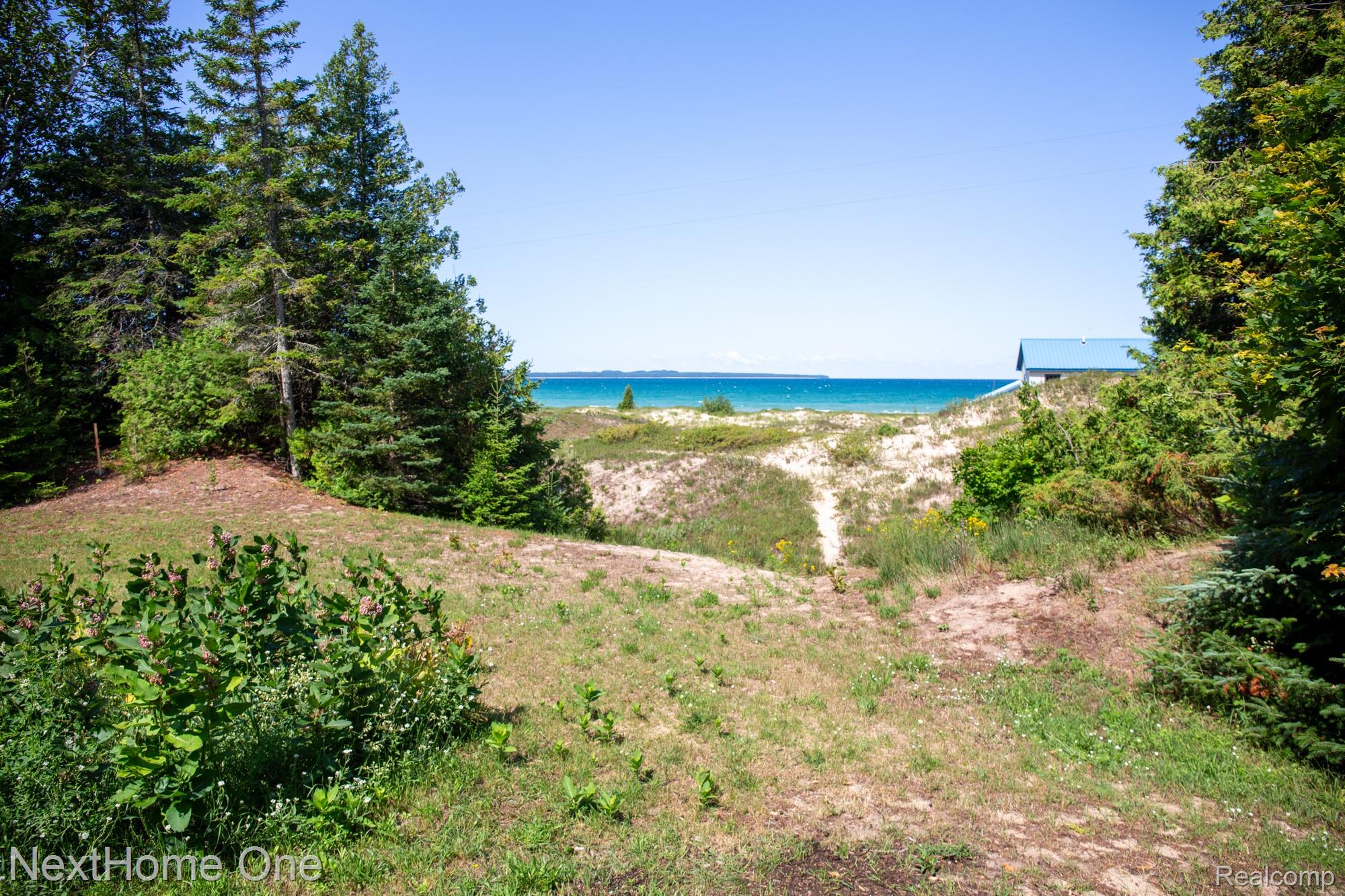 28095 Driftwood Court Property Photo 16