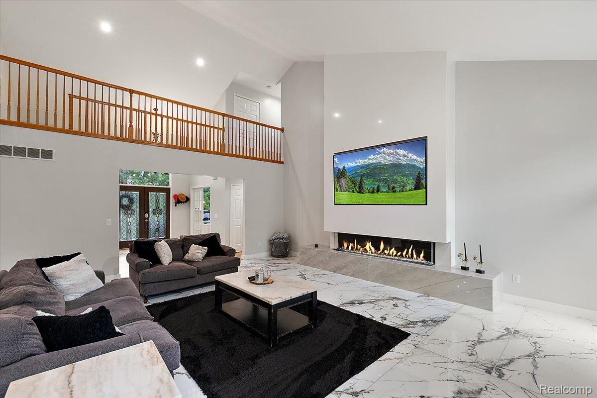 4700 Botany Glen Property Photo 11