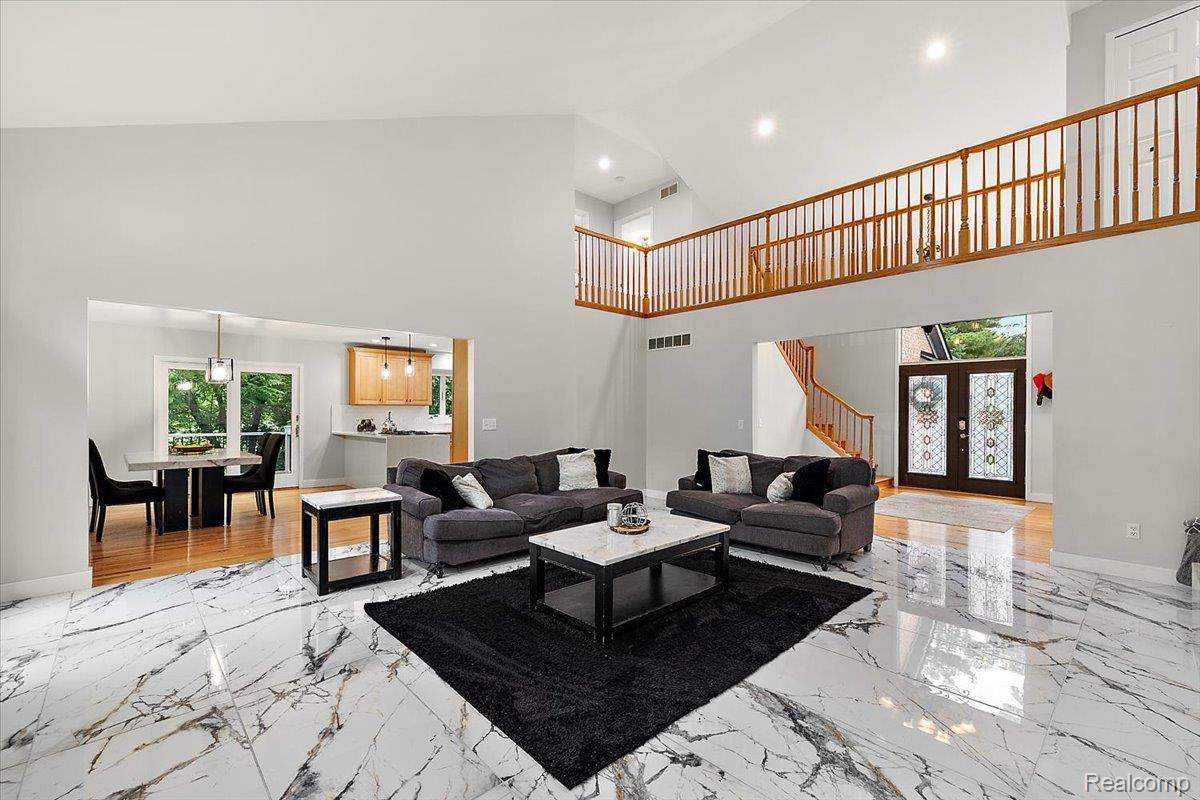 4700 Botany Glen Property Photo 12