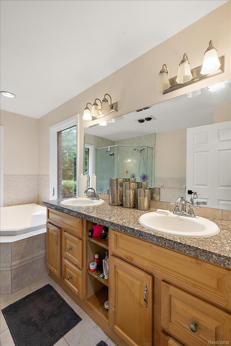 4700 Botany Glen Property Photo 25