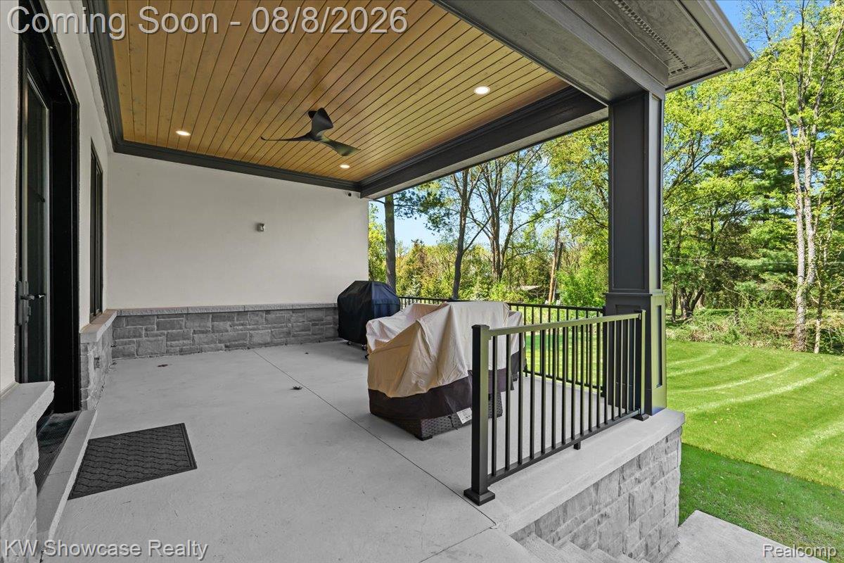 910 Hill Hollow Lane Property Photo 5