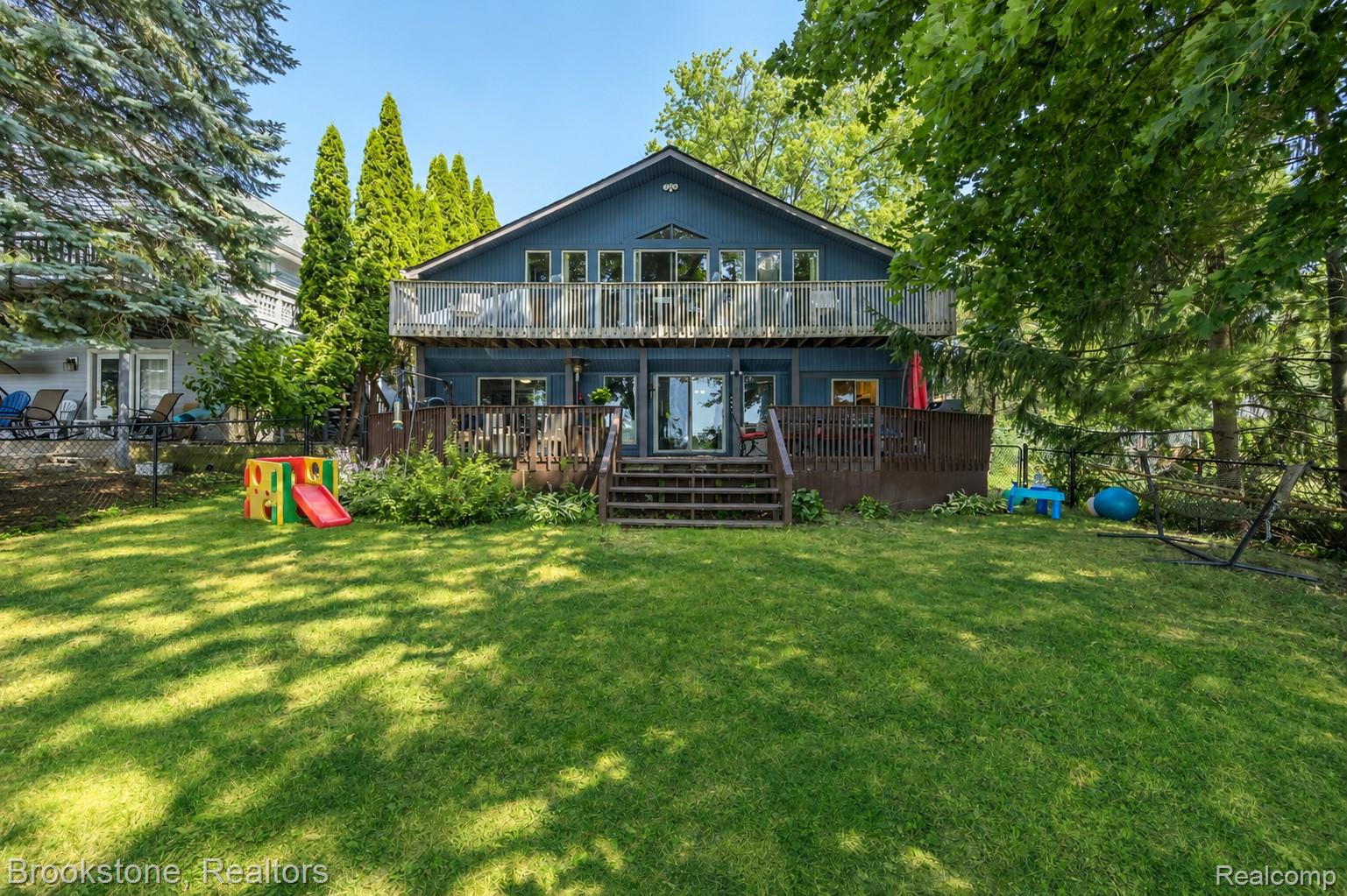 3235 Mccormick Drive Property Photo 1