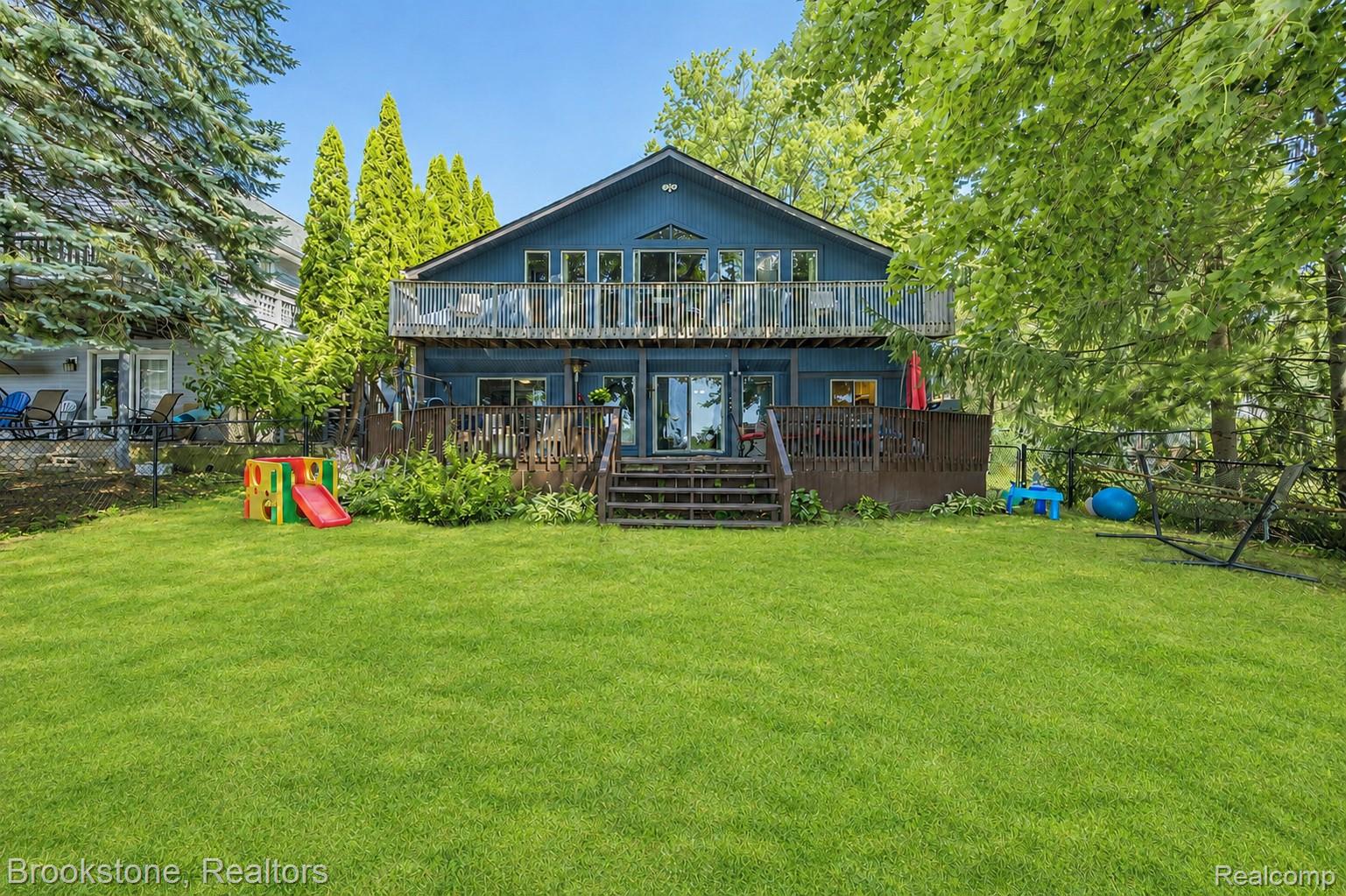 3235 Mccormick Drive Property Photo 1