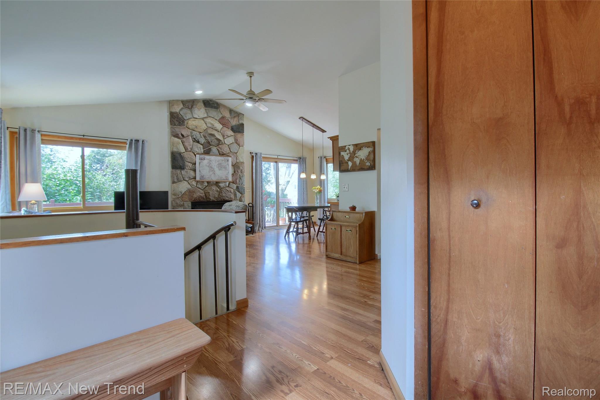 2475 Jackson Boulevard Property Photo 6