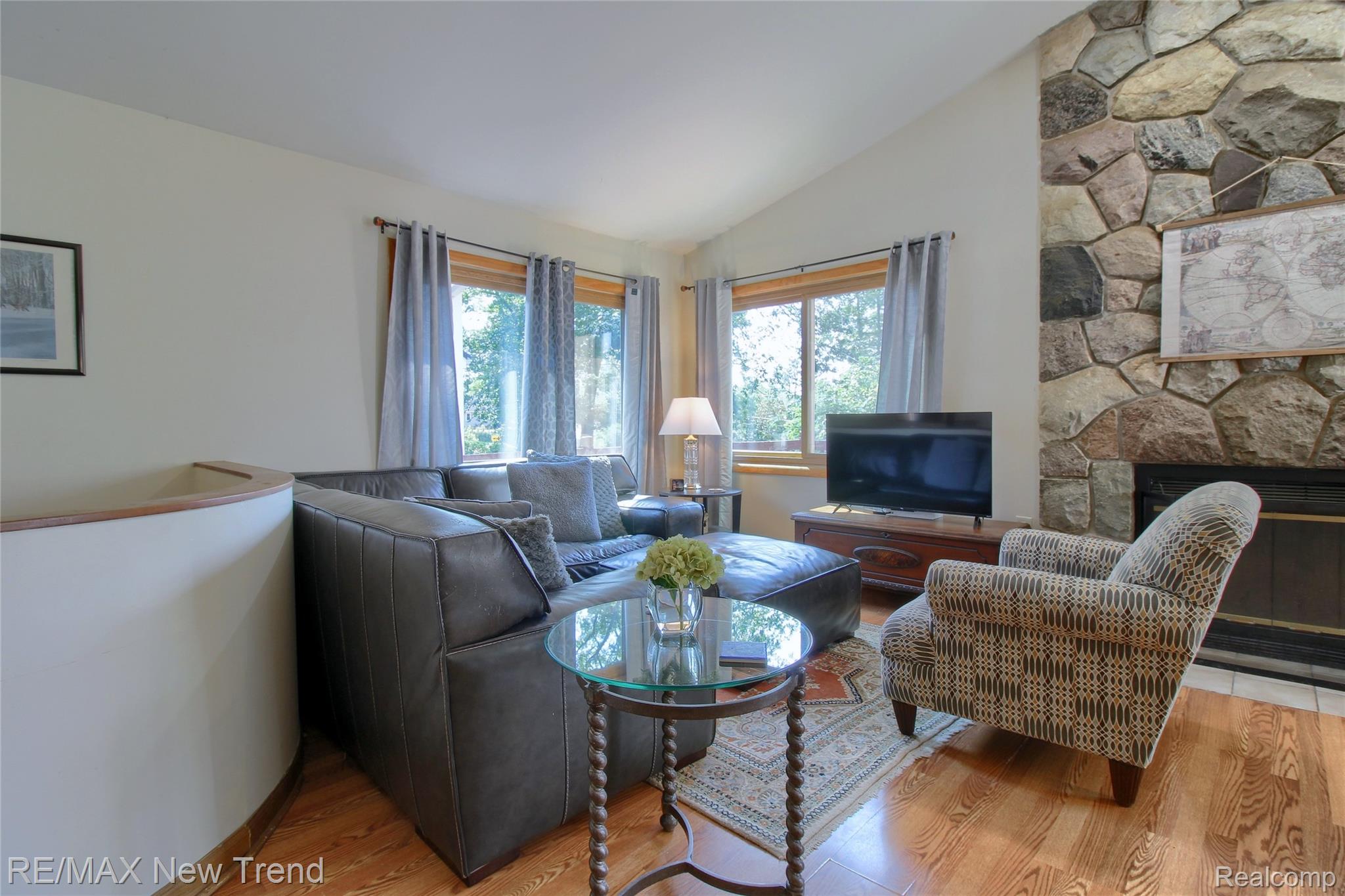 2475 Jackson Boulevard Property Photo 8