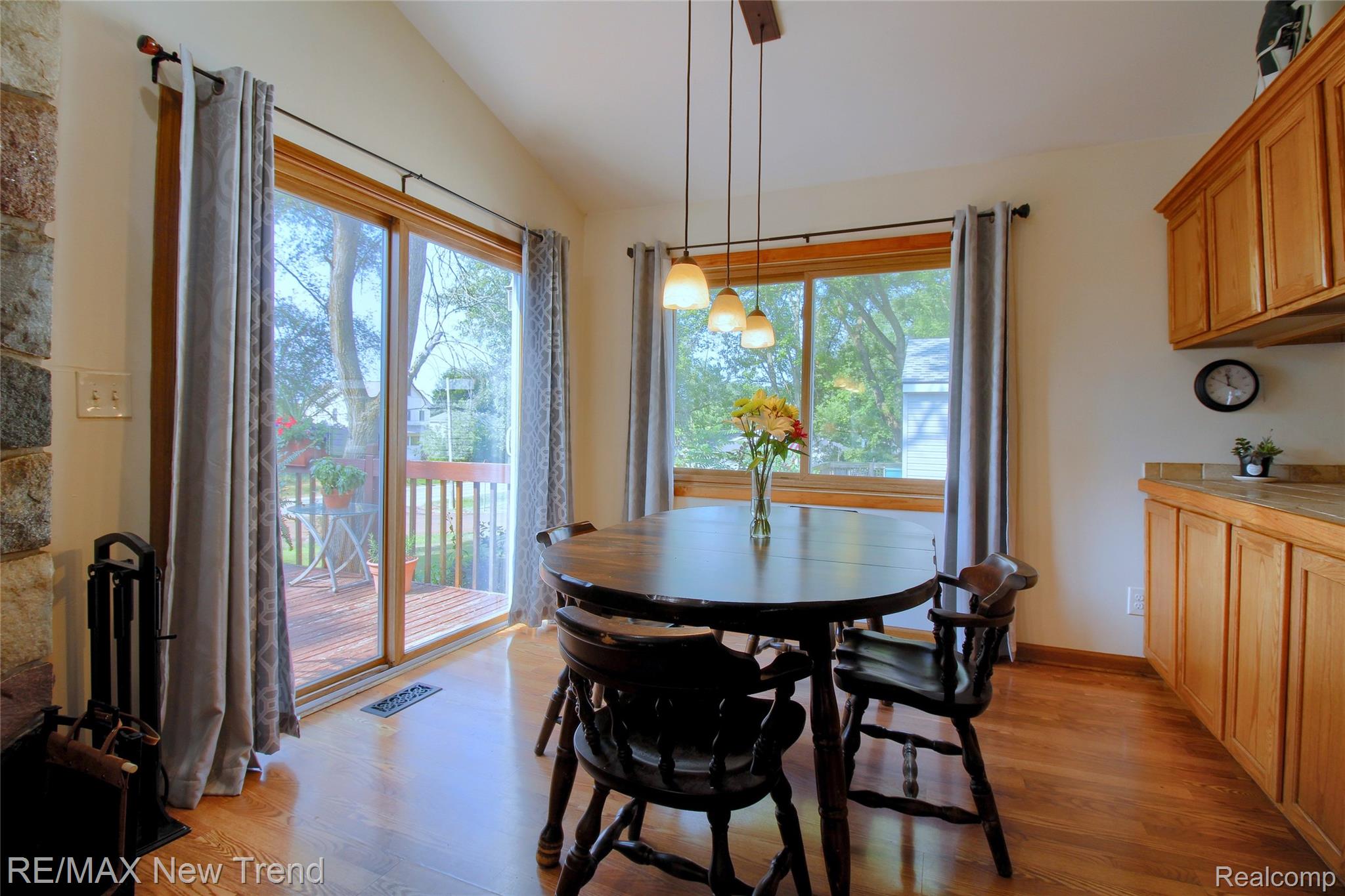 2475 Jackson Boulevard Property Photo 10