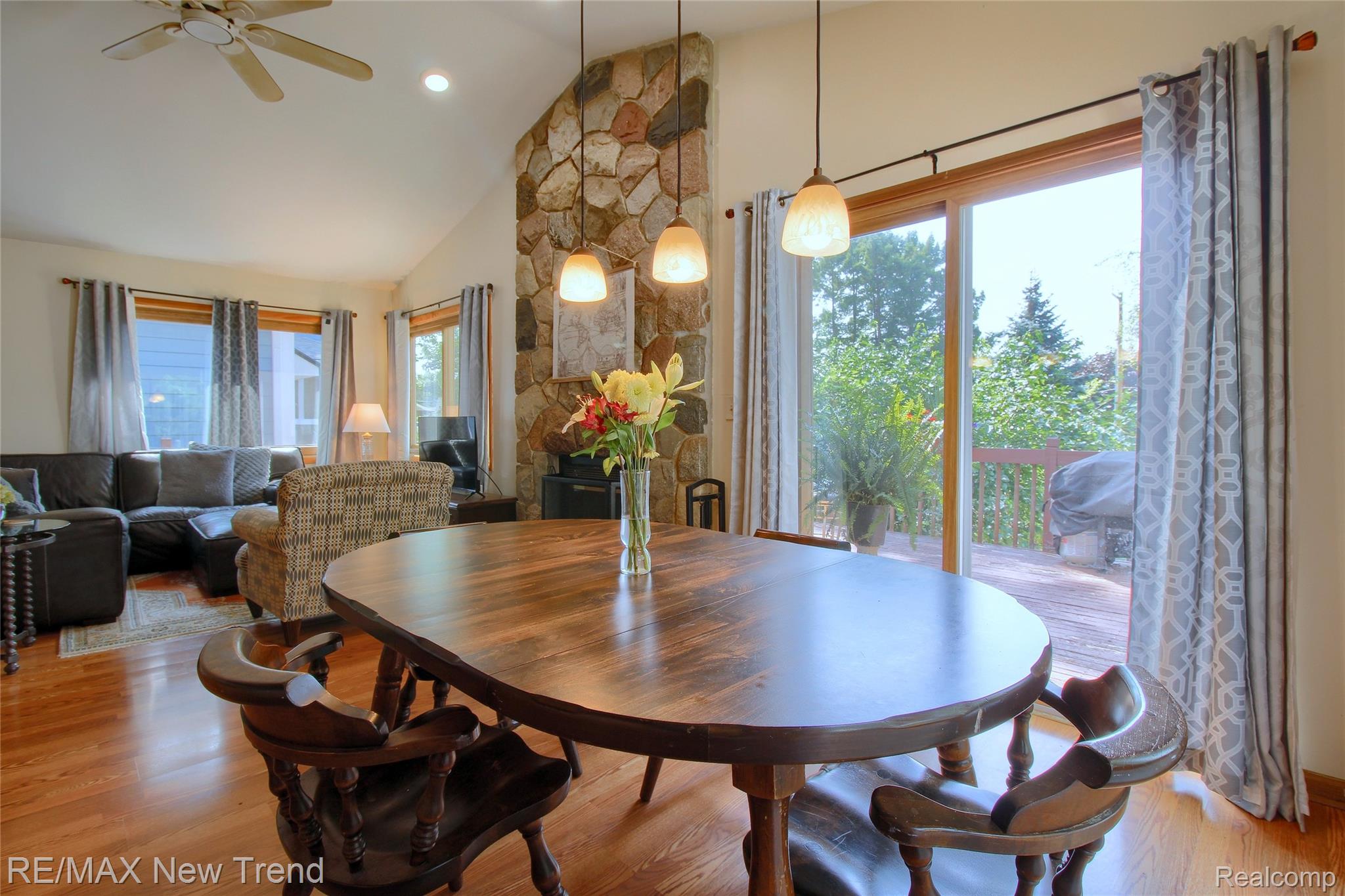 2475 Jackson Boulevard Property Photo 11