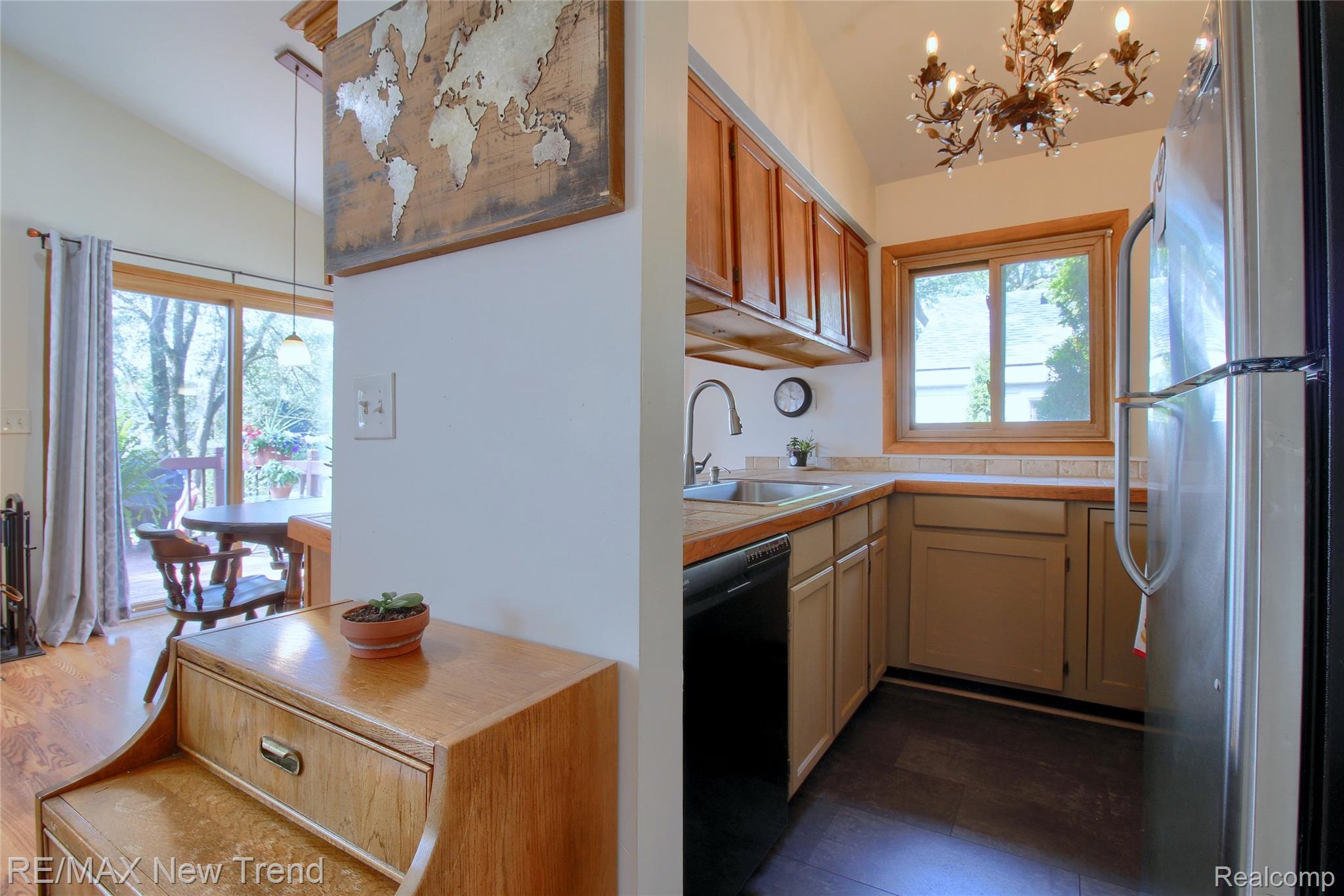 2475 Jackson Boulevard Property Photo 14