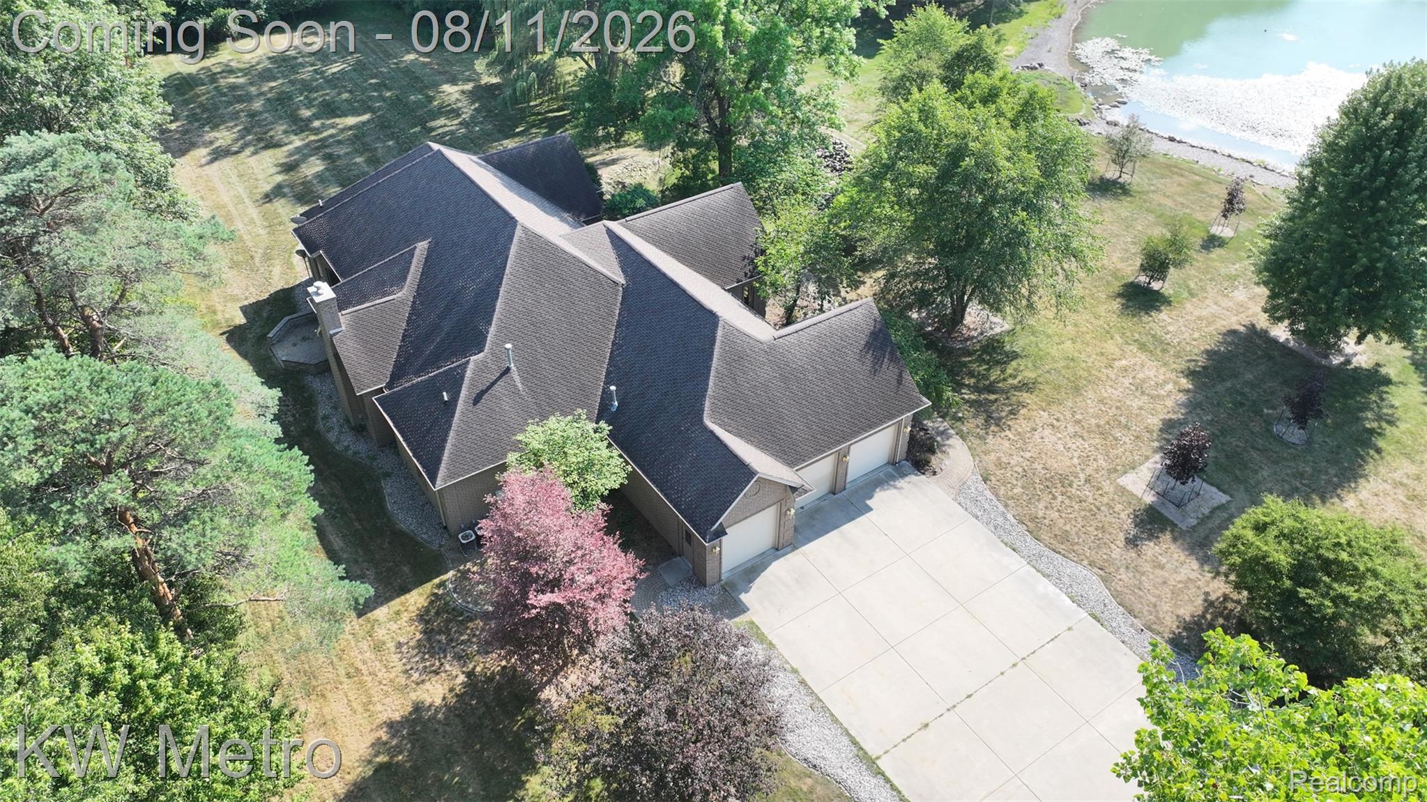 2315 Weigl Road Property Photo 1