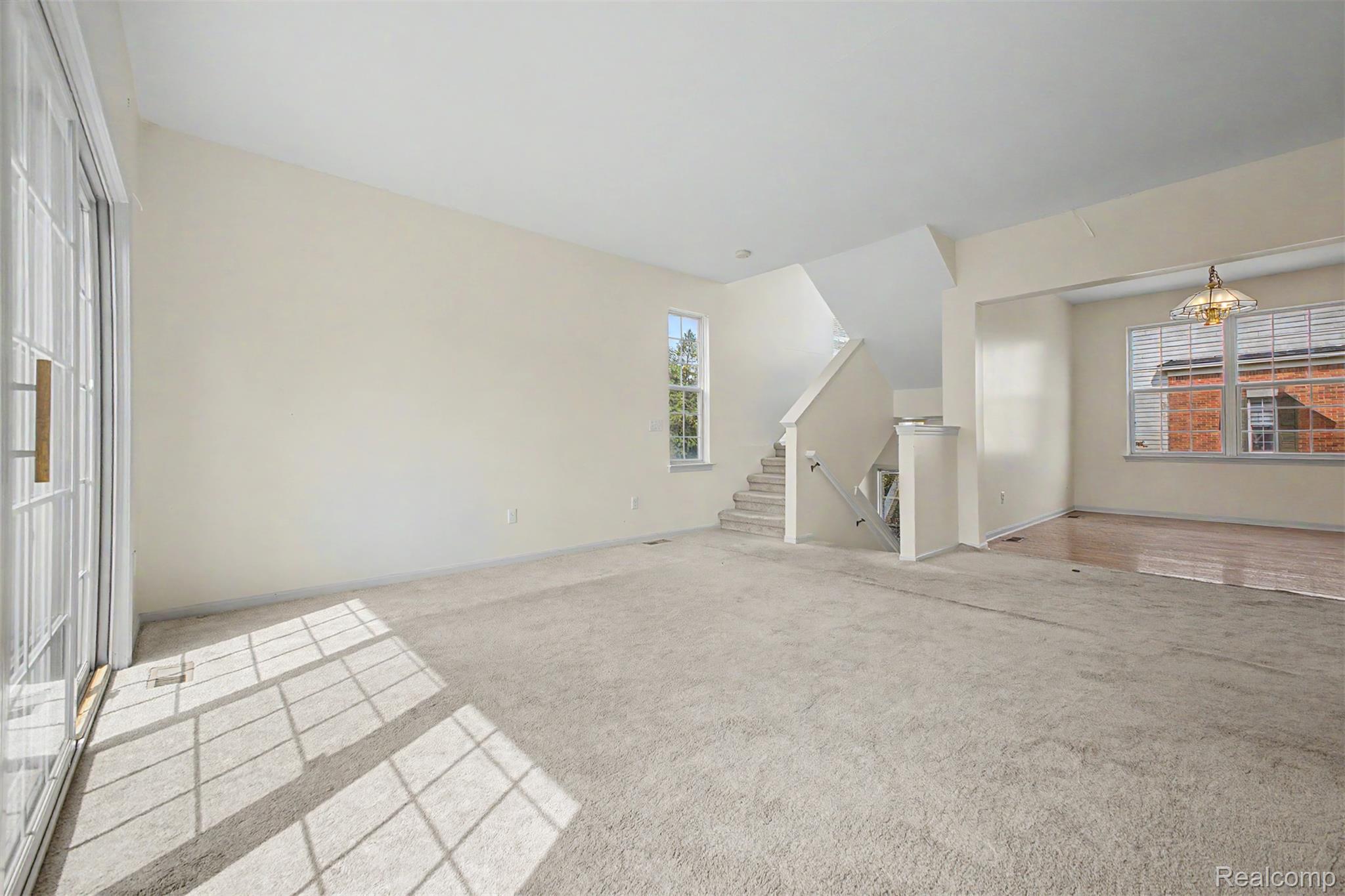 9 Lyons Court Property Photo 4