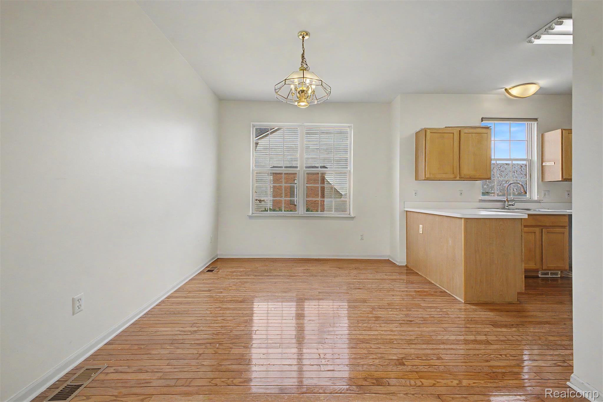 9 Lyons Court Property Photo 6