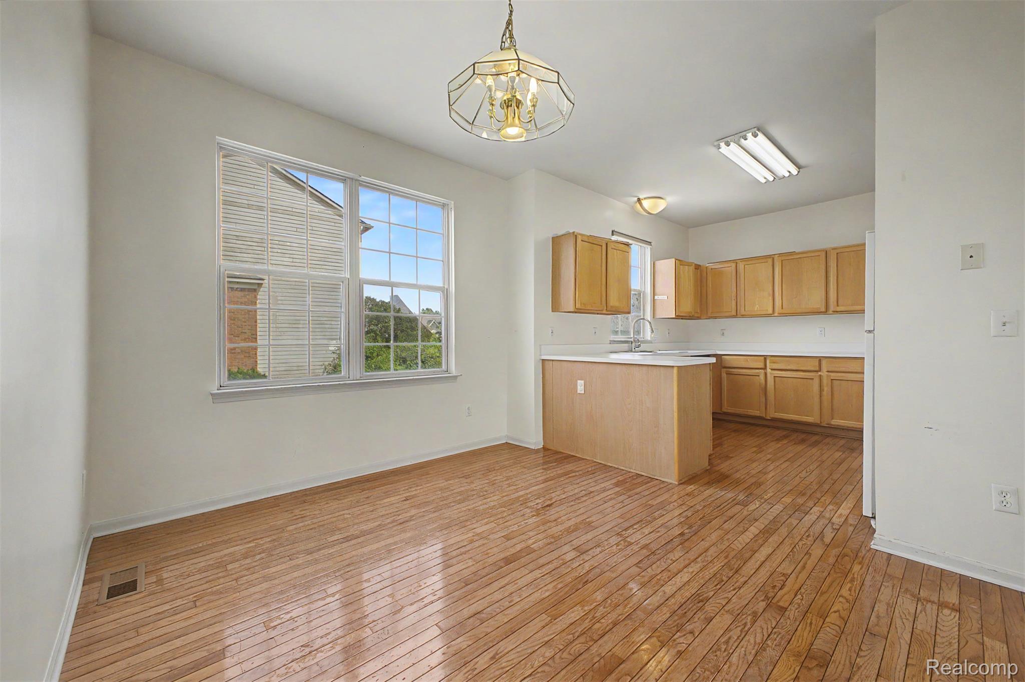9 Lyons Court Property Photo 7