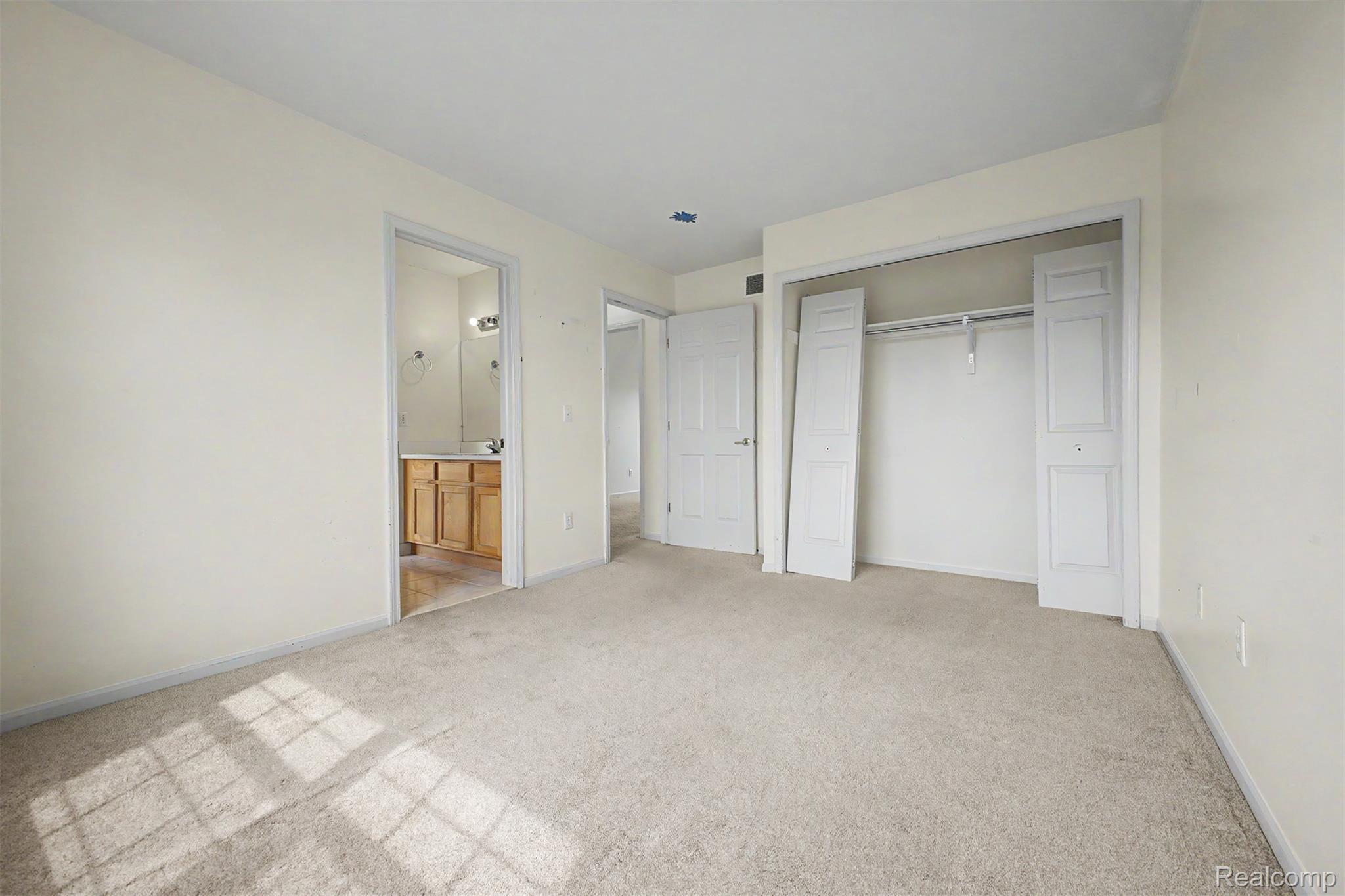 9 Lyons Court Property Photo 20