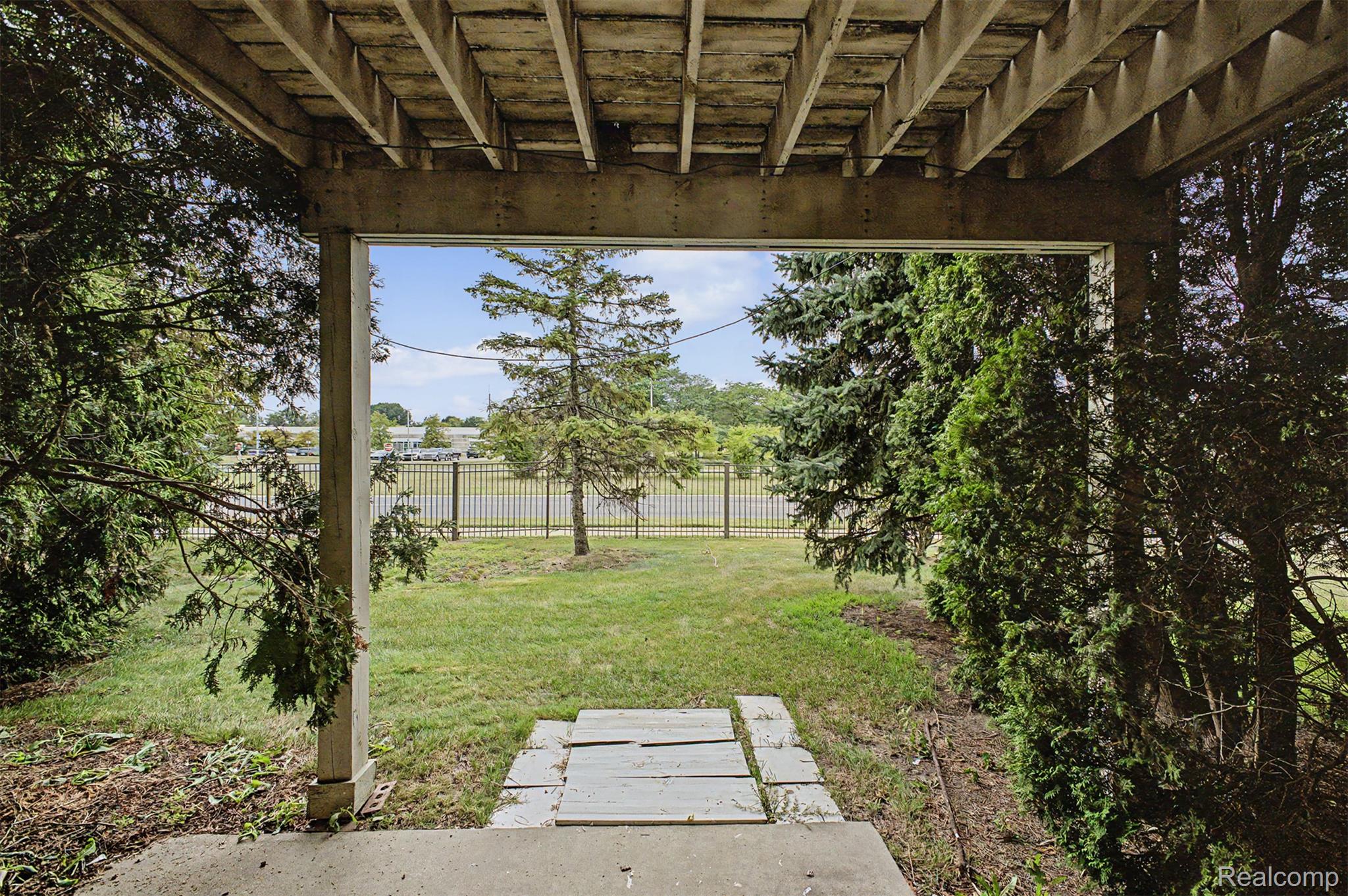 9 Lyons Court Property Photo 33