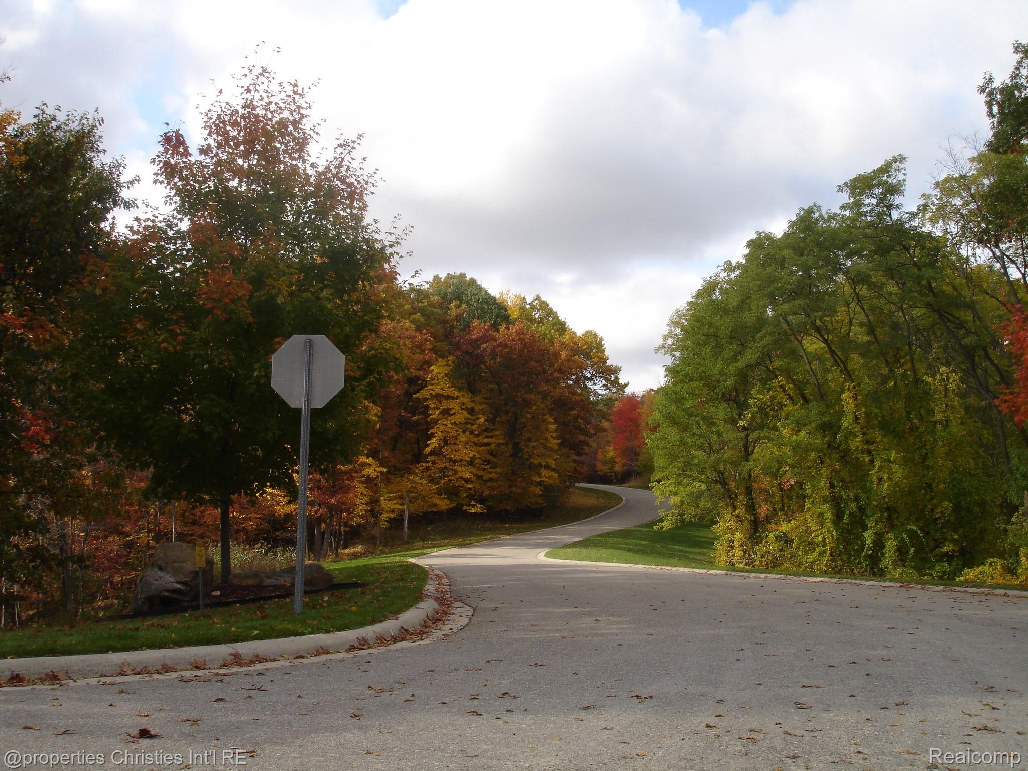 1451 Barrwood Trail Property Photo 3