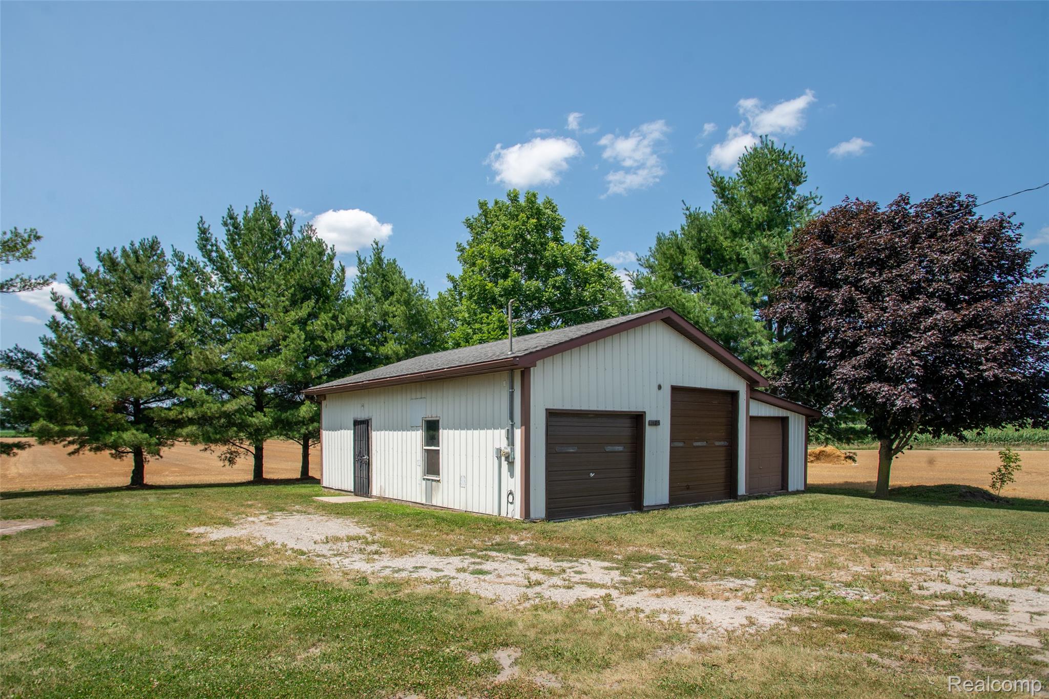 1475 Reed Road Property Photo 1