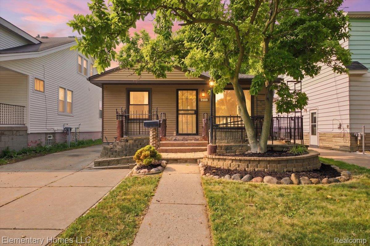 7388 Mckinley Property Photo 1