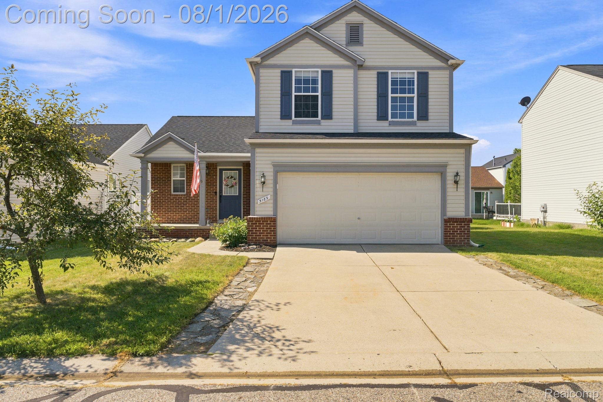 5189 Meadow Crest Circle Property Photo 2