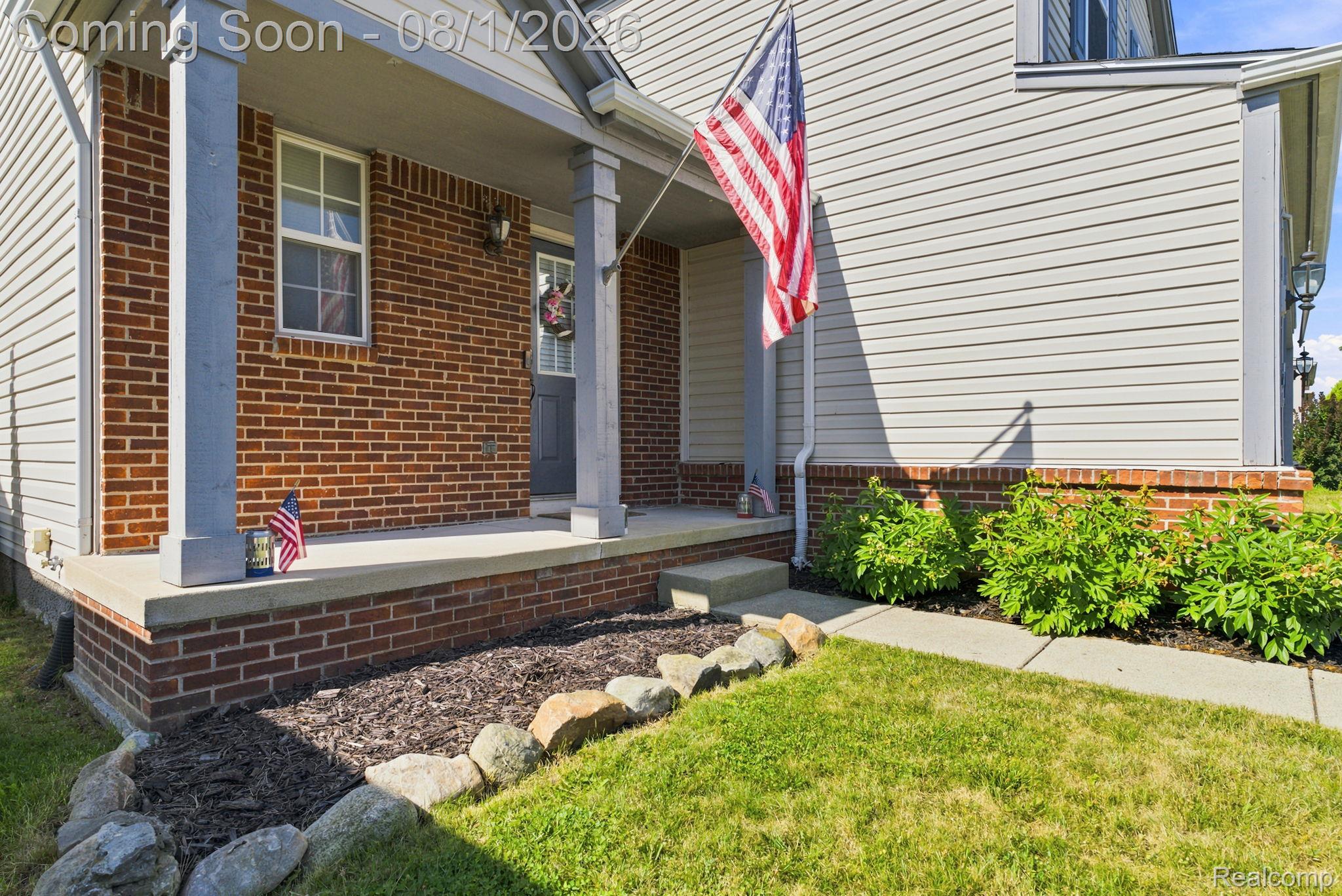 5189 Meadow Crest Circle Property Photo 5