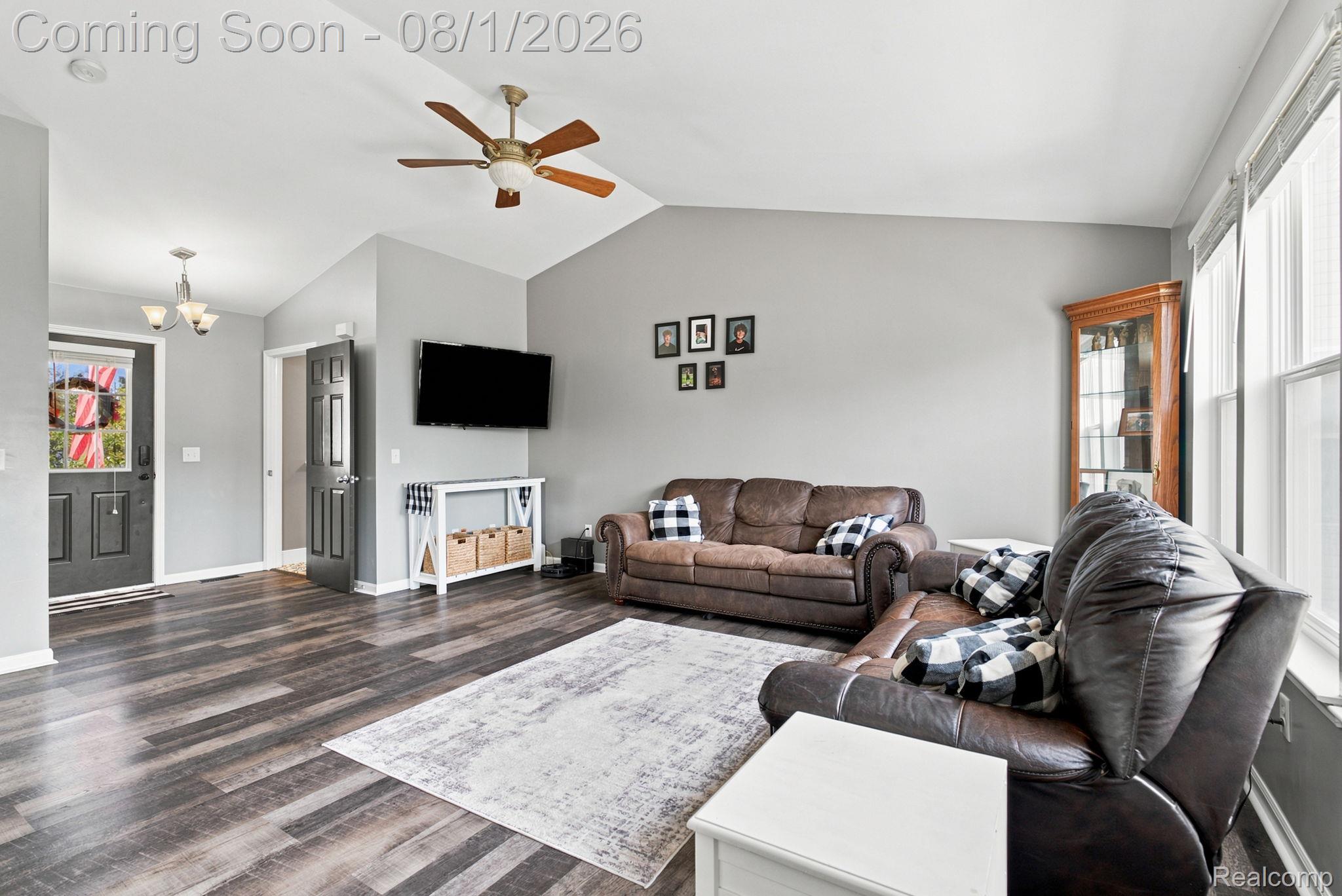 5189 Meadow Crest Circle Property Photo 10