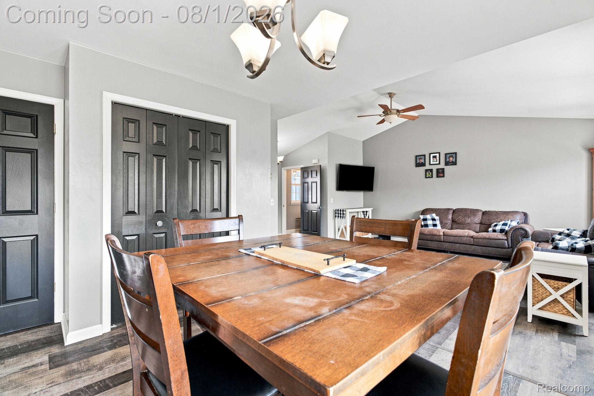 5189 Meadow Crest Circle Property Photo 13
