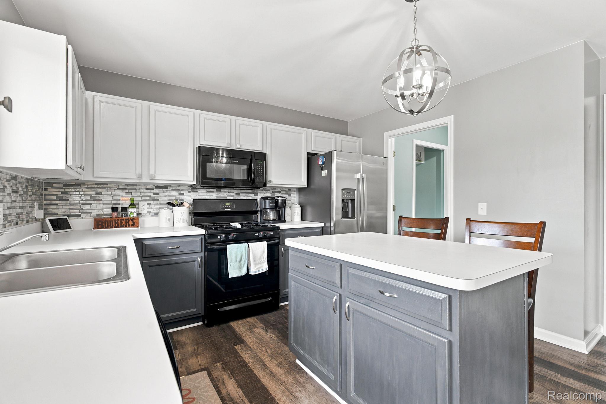 5189 Meadow Crest Circle Property Photo 16