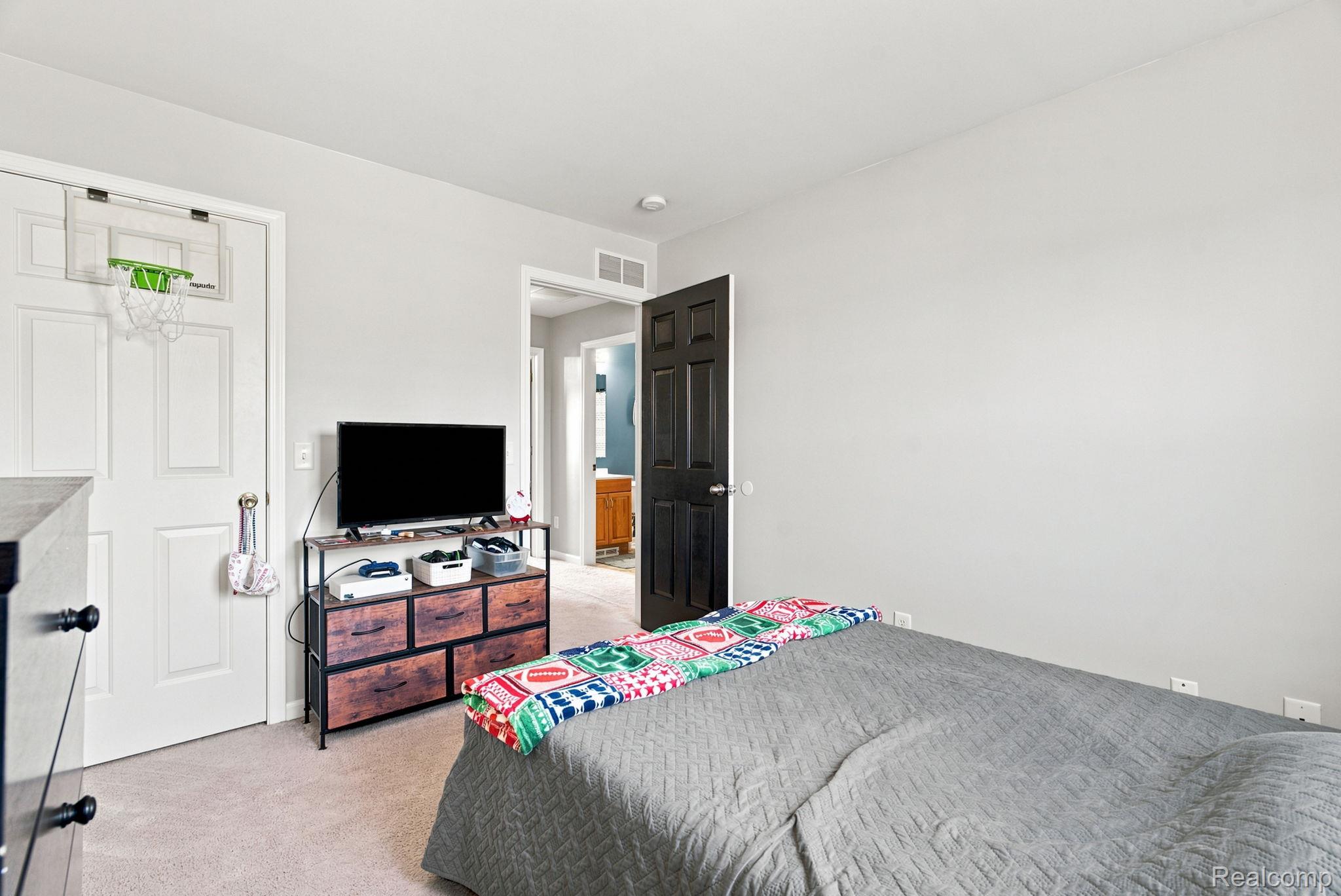 5189 Meadow Crest Circle Property Photo 31