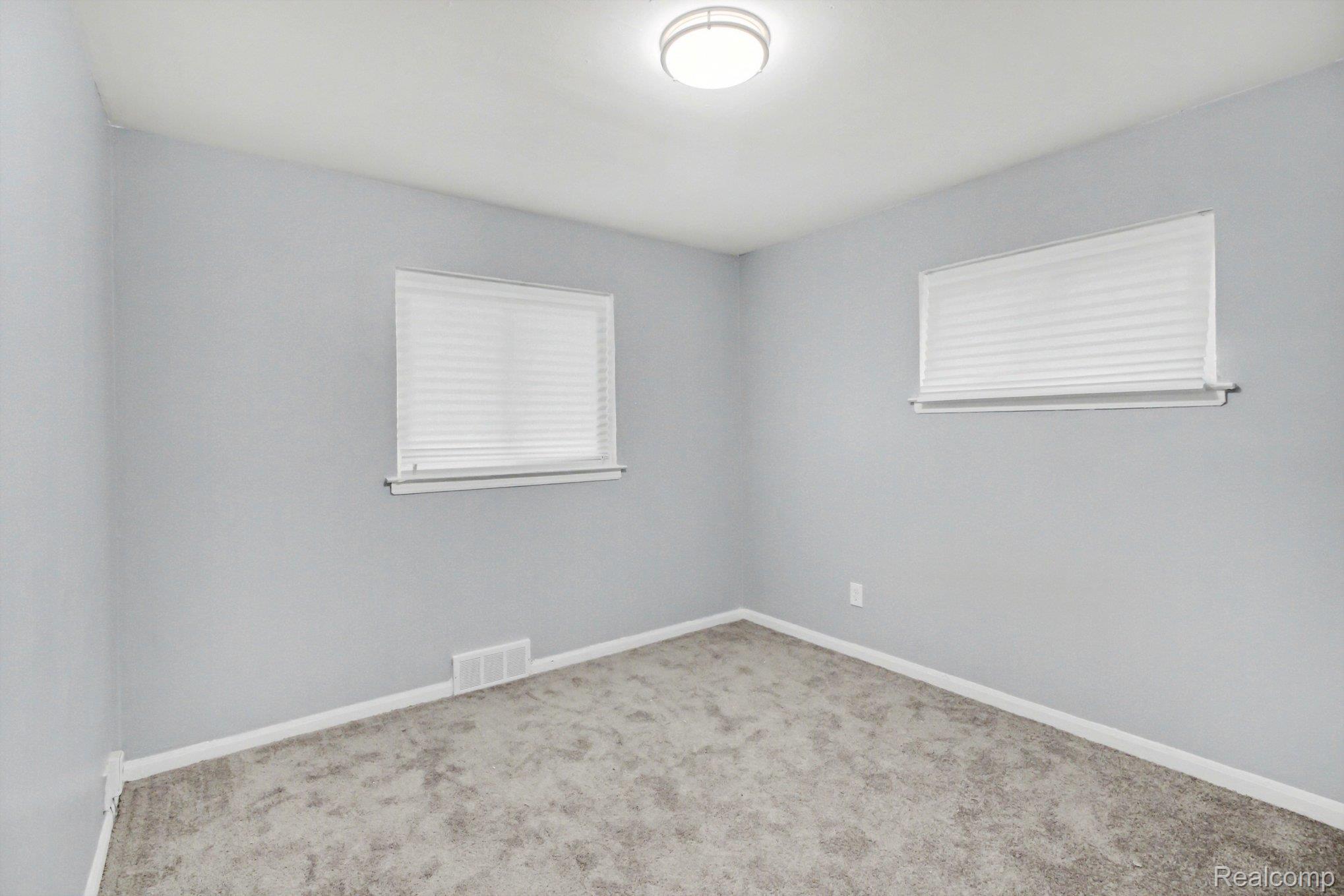 20260 Patton Street Property Photo 13