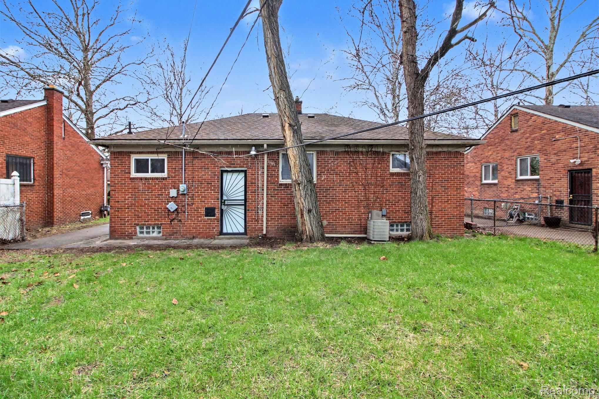 20260 Patton Street Property Photo 19
