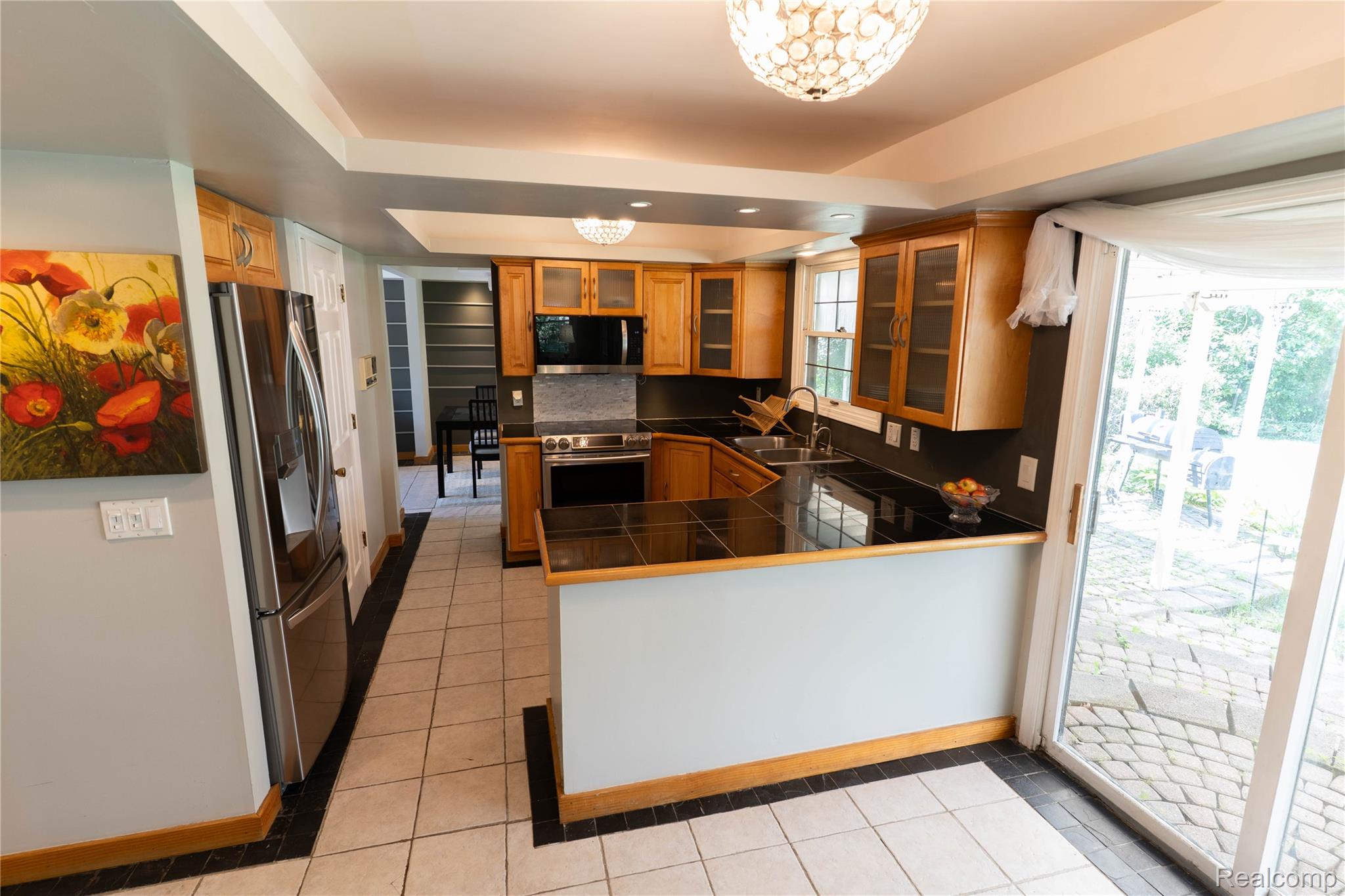 649 Bedford Drive Property Photo 6