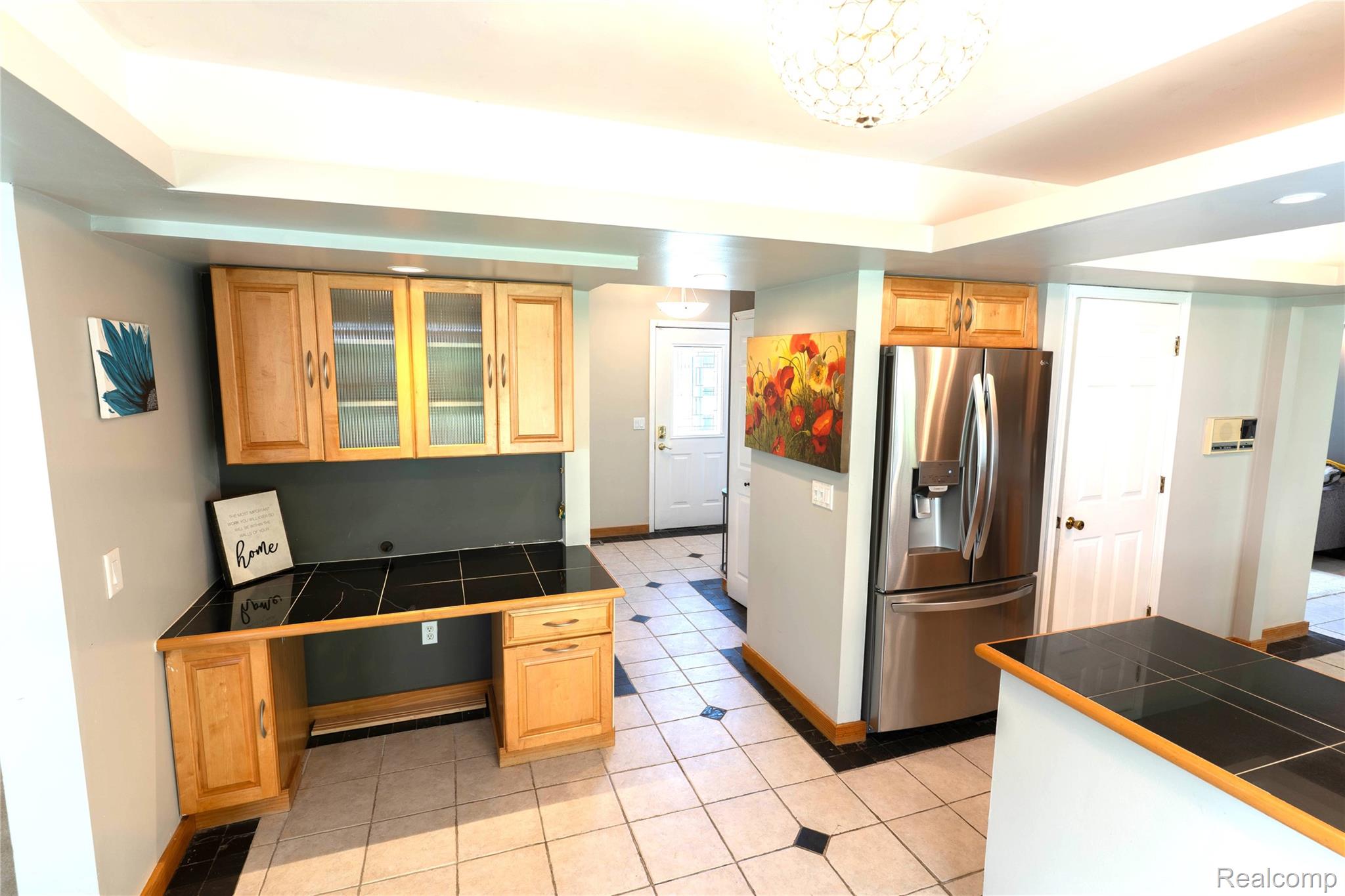 649 Bedford Drive Property Photo 7