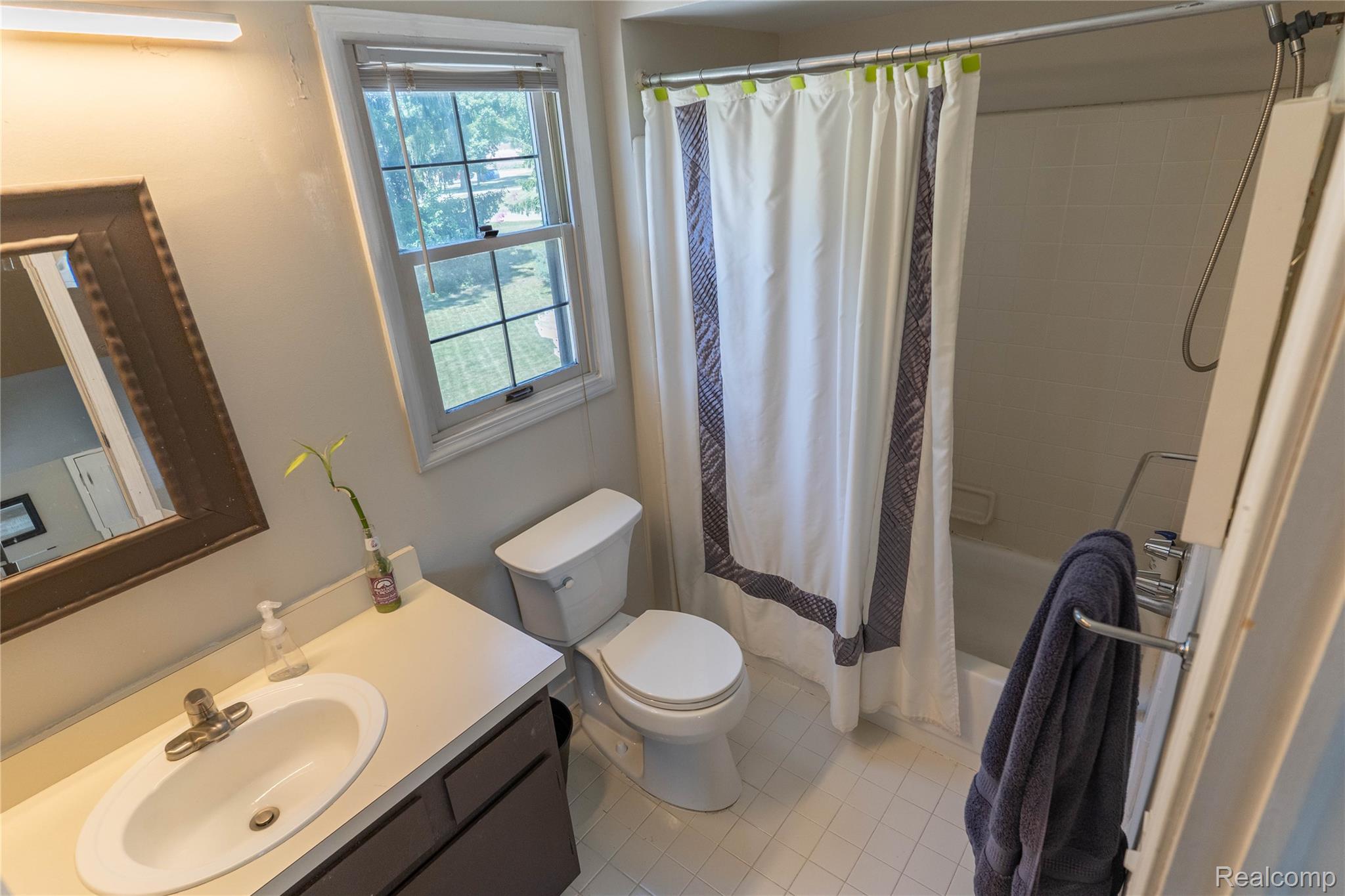 649 Bedford Drive Property Photo 19