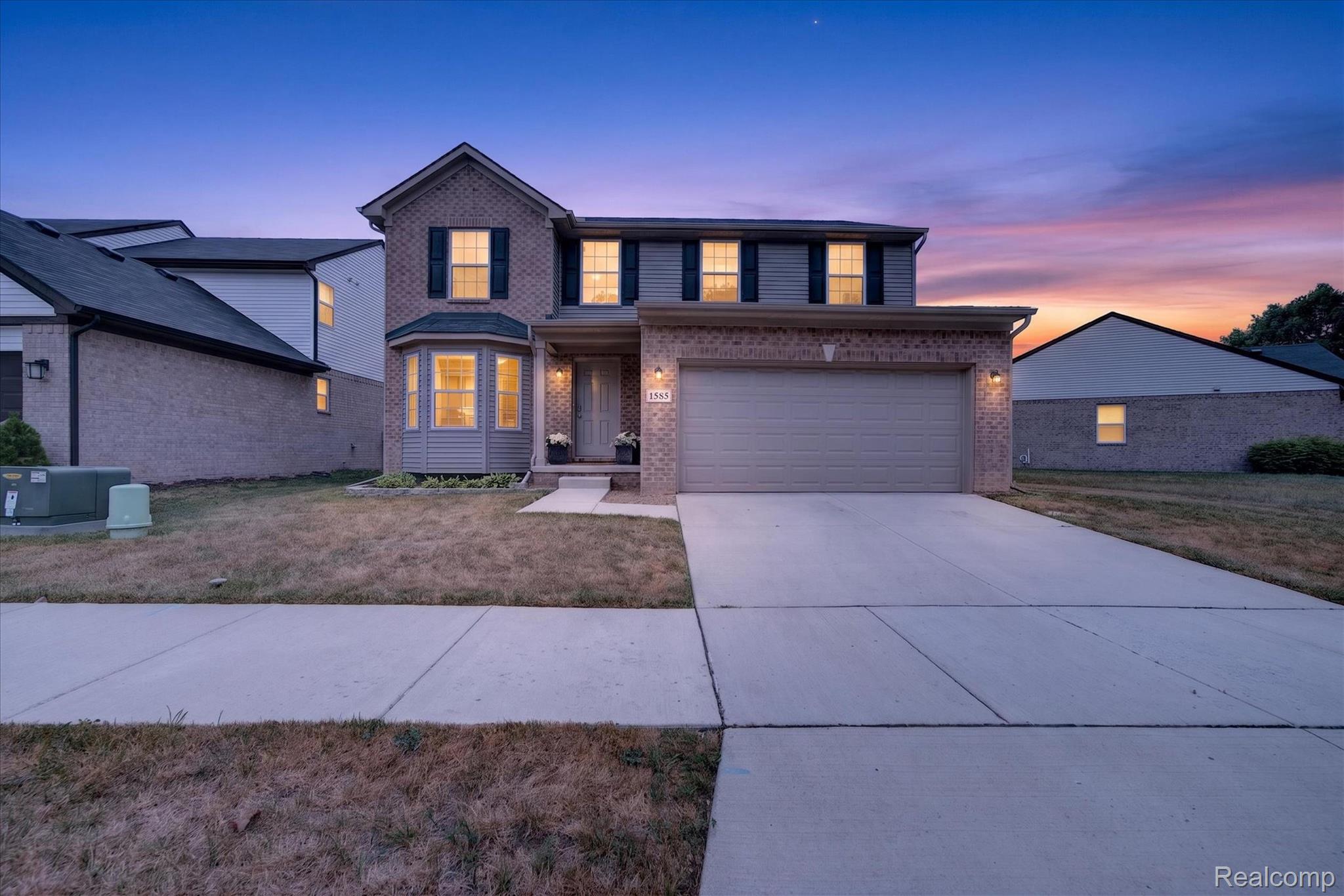 1585 Weeping Willow Court Property Photo 1