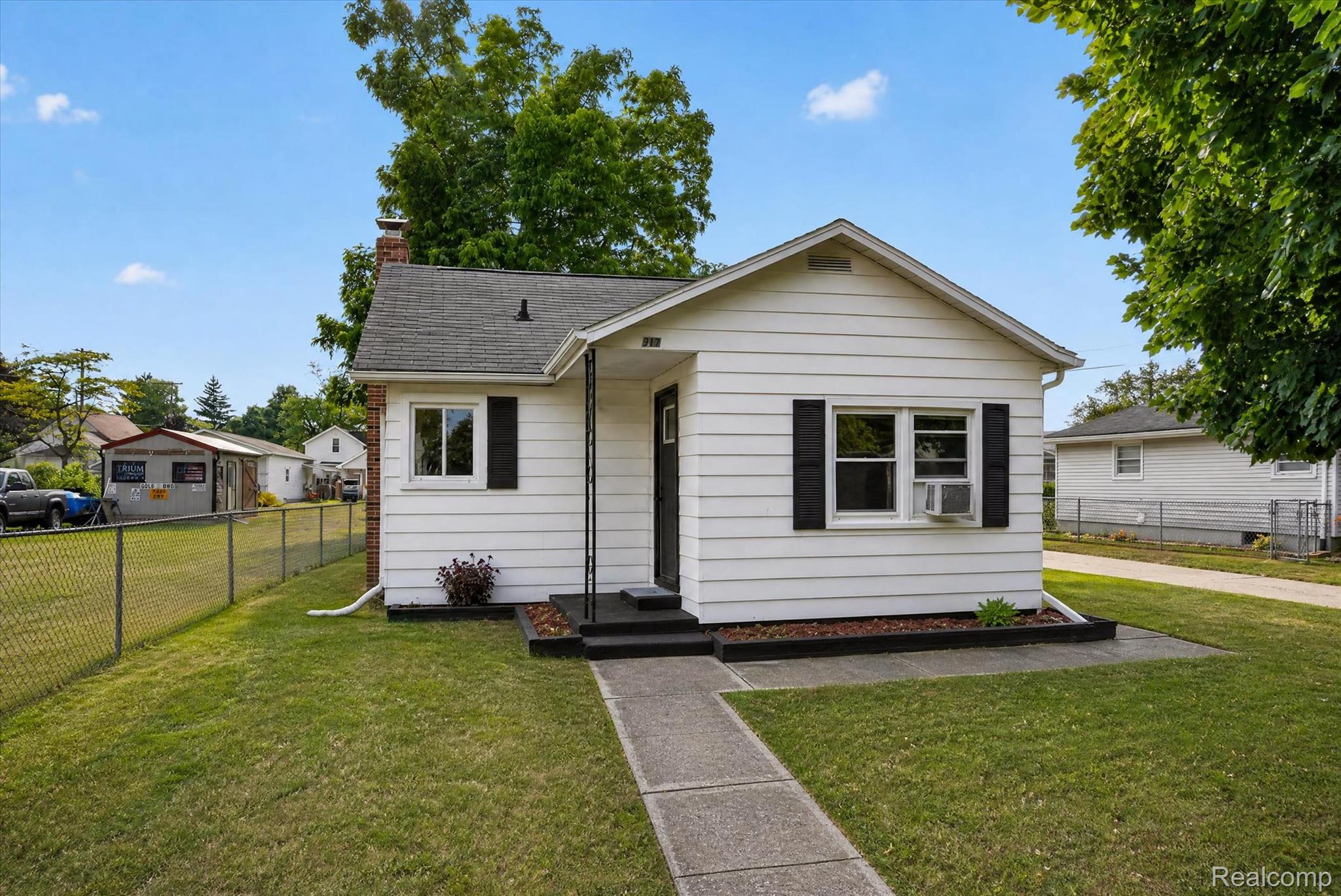 914 State Street Property Photo 1